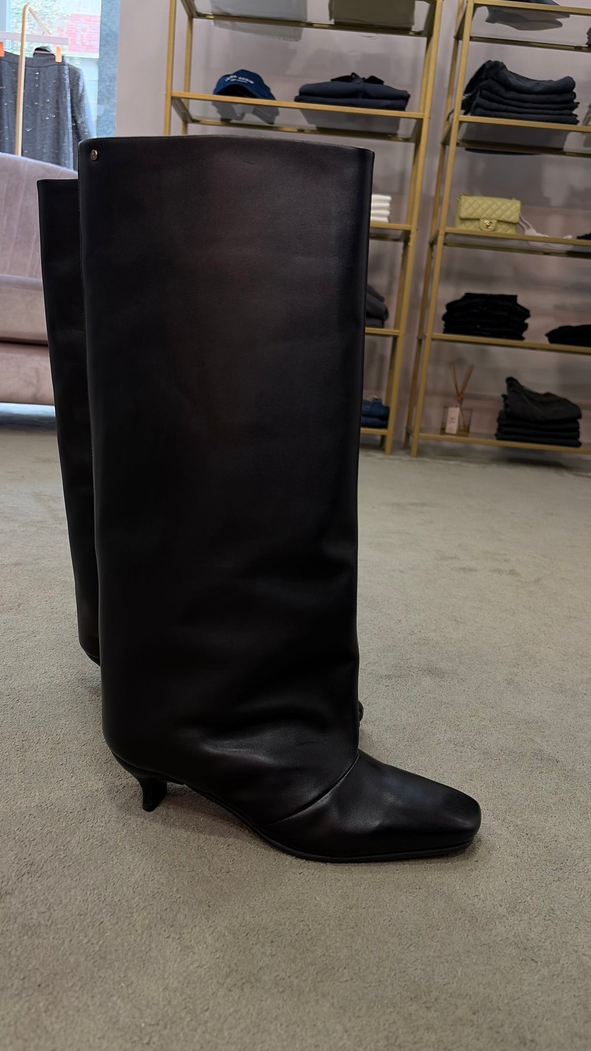 Stivale nero in pelle tubolare bx