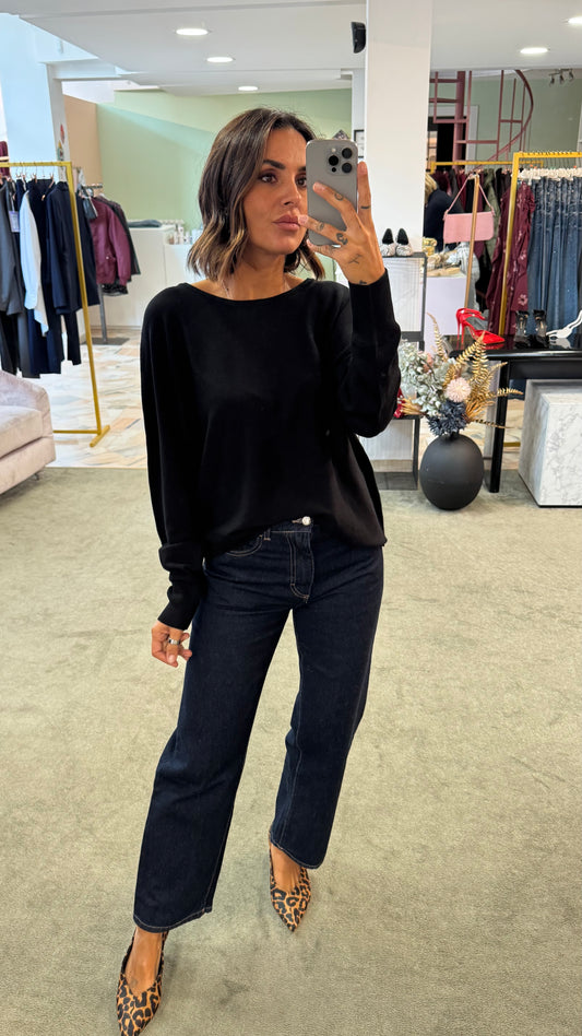 Maglione nero girocollo over sy