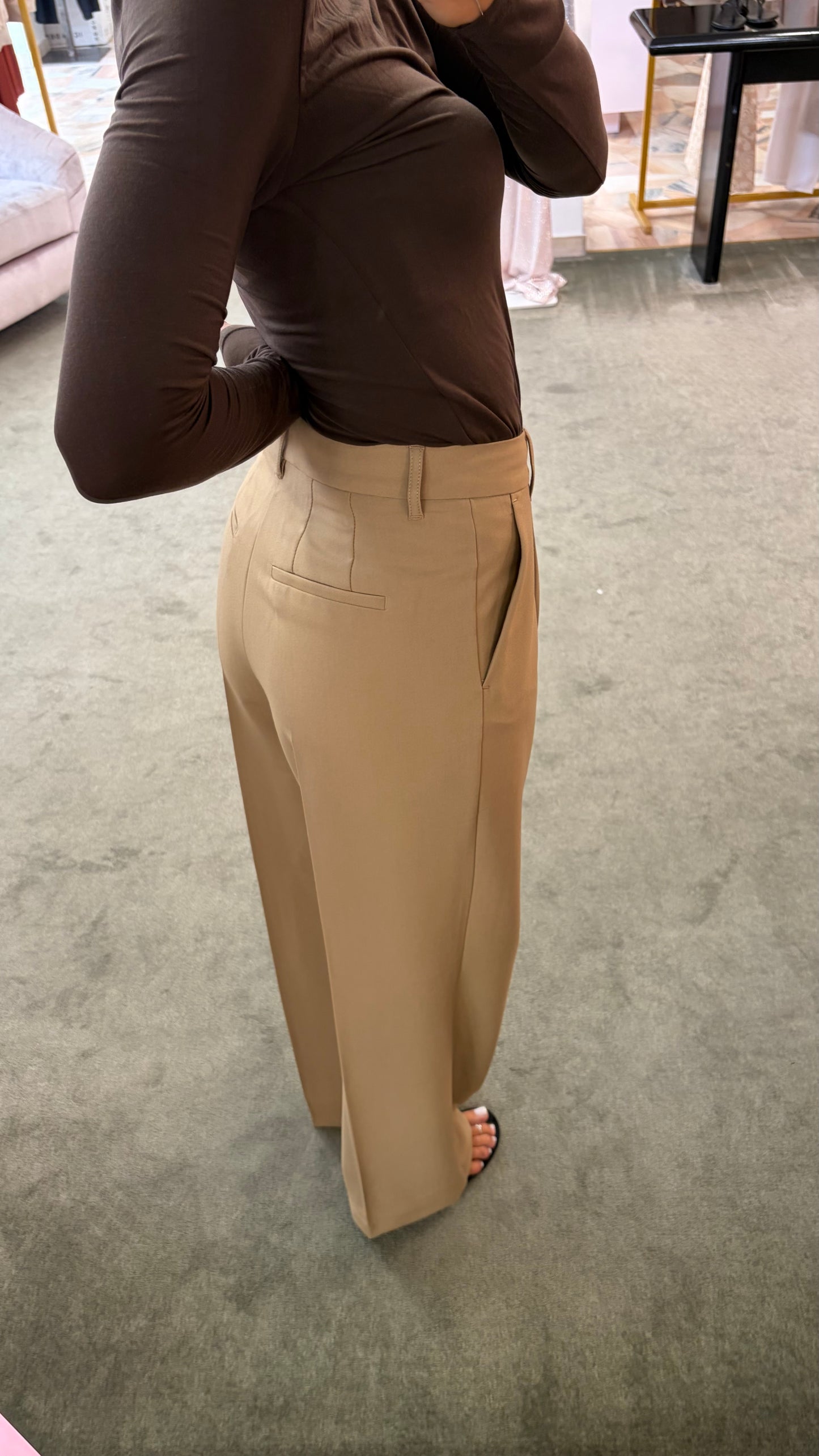 Pantaloni cammello ellis con pences wide leg jx