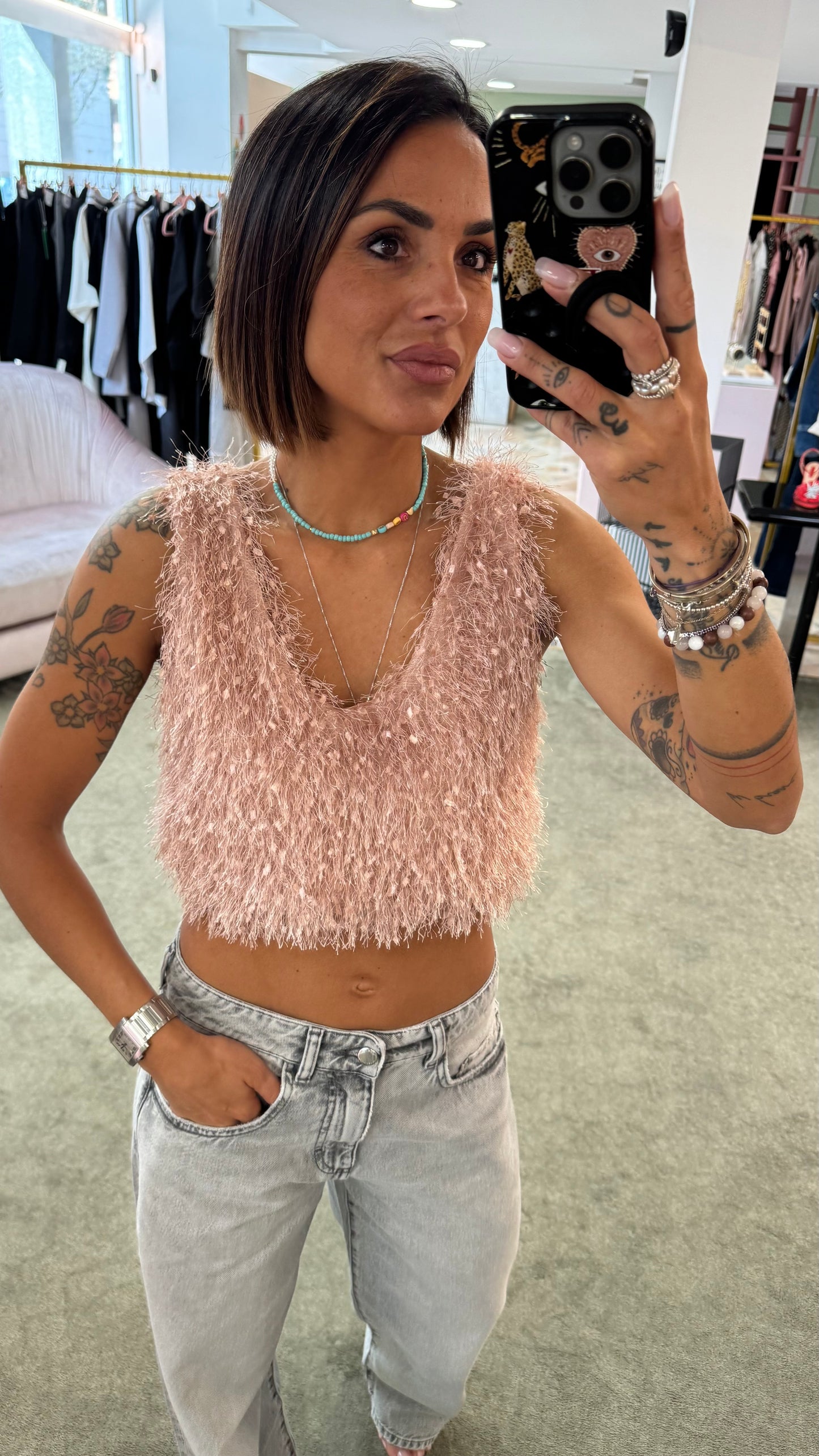 Crop top rosa effetto piume