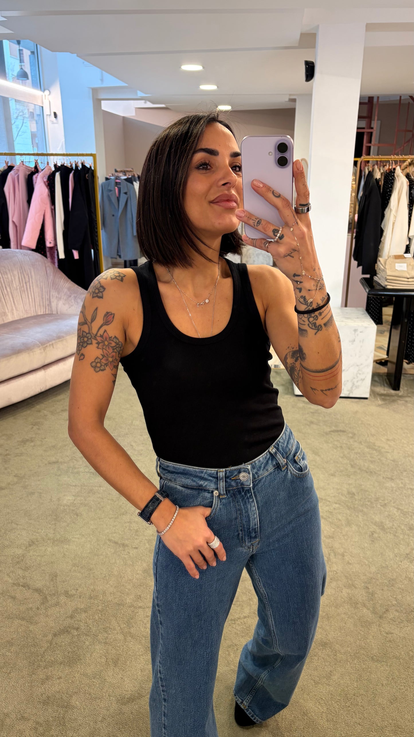 Canotta nera a costine scollo tondo jx