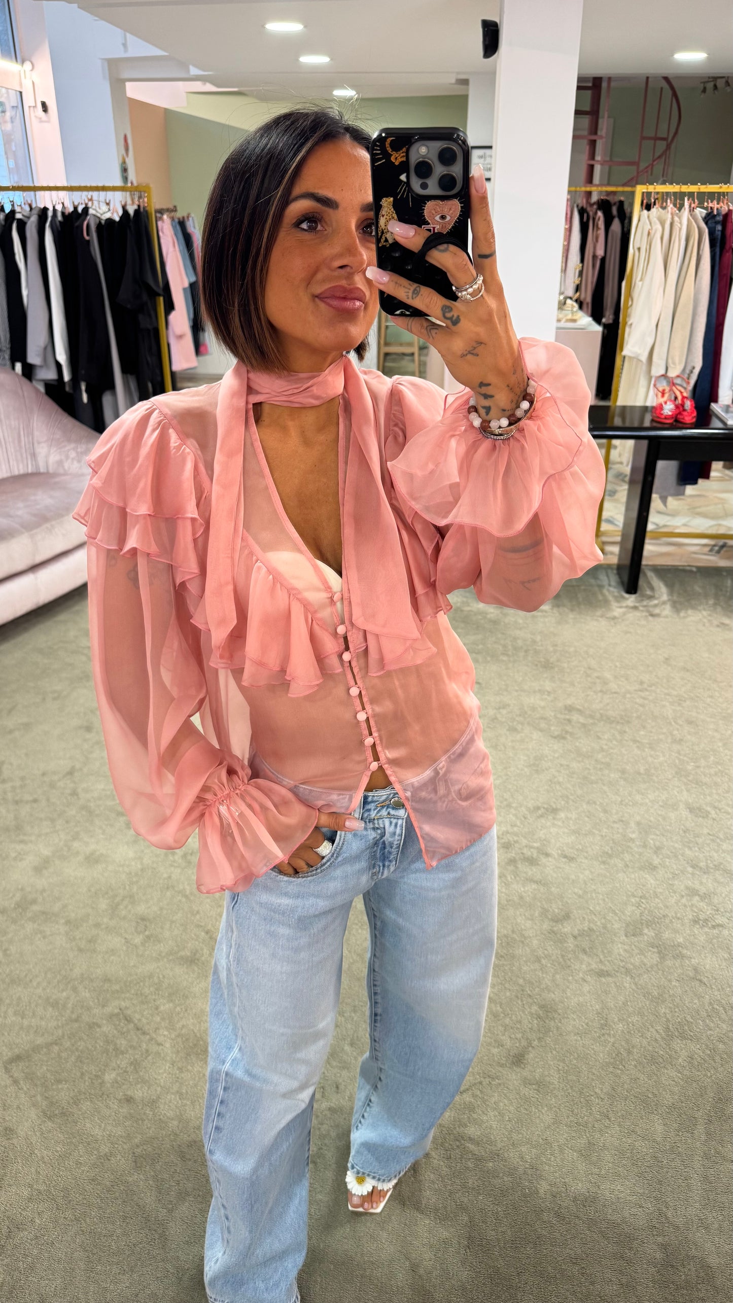Camicia rosa trasparente con volant Actualee