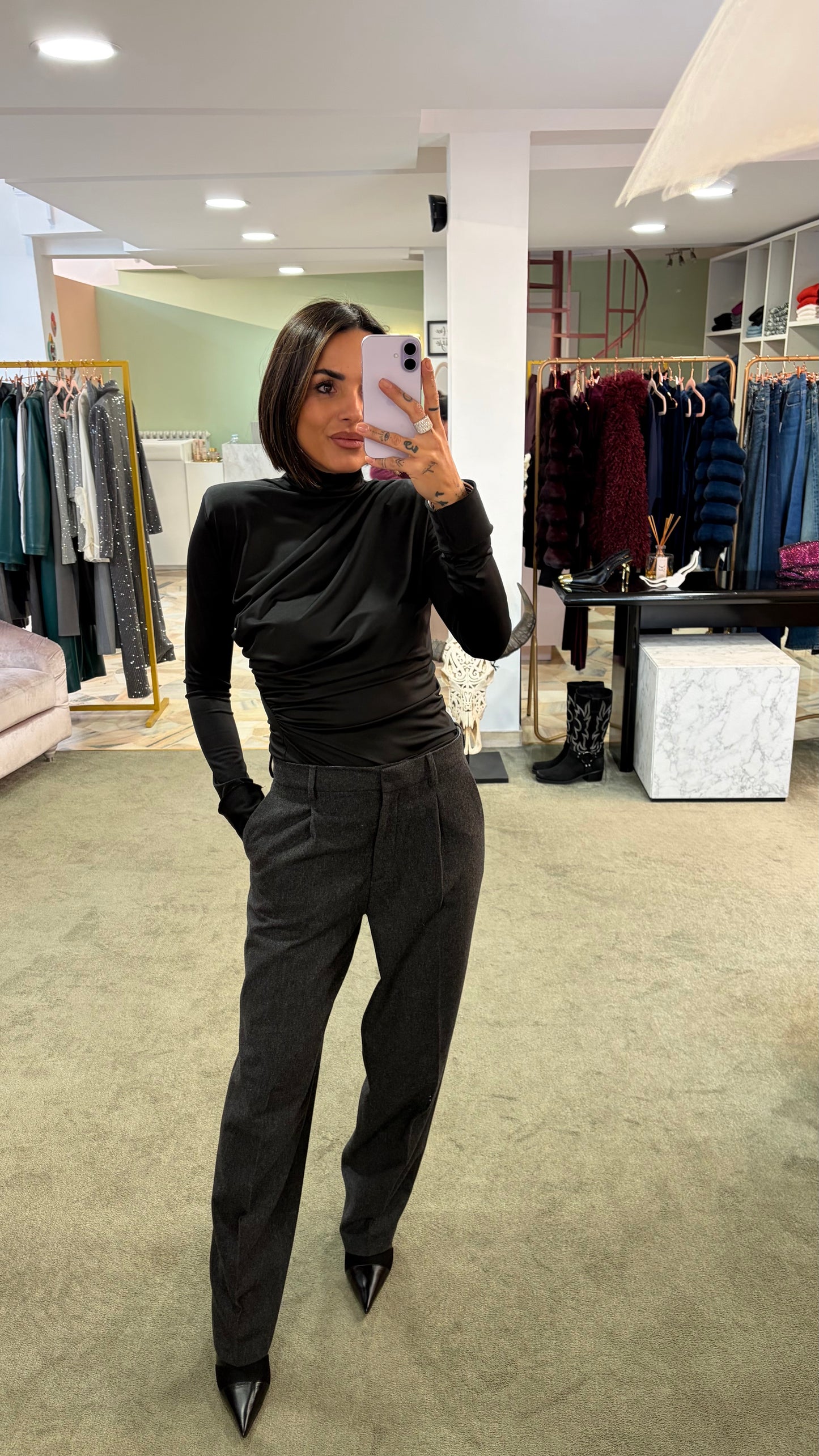 Maglia nera manica lunga drappeggiata ks