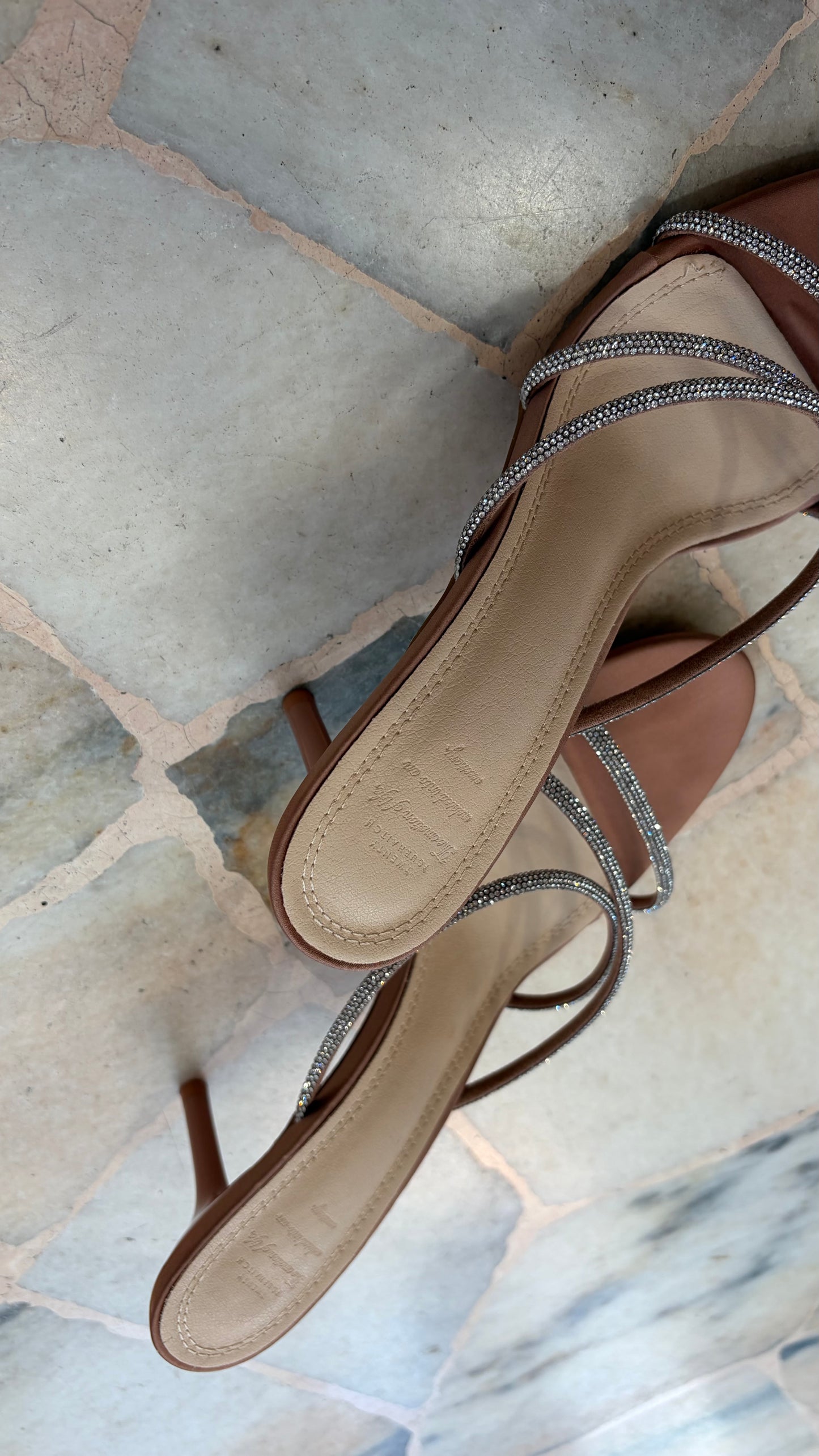 Sandalo mules nude con listini gioiello