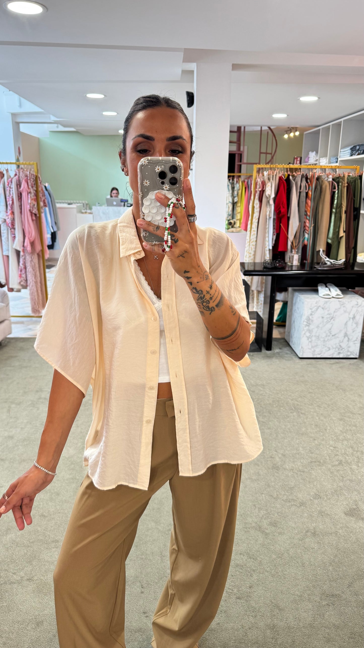 Camicia beige sabbia manica scesa in crepe ay