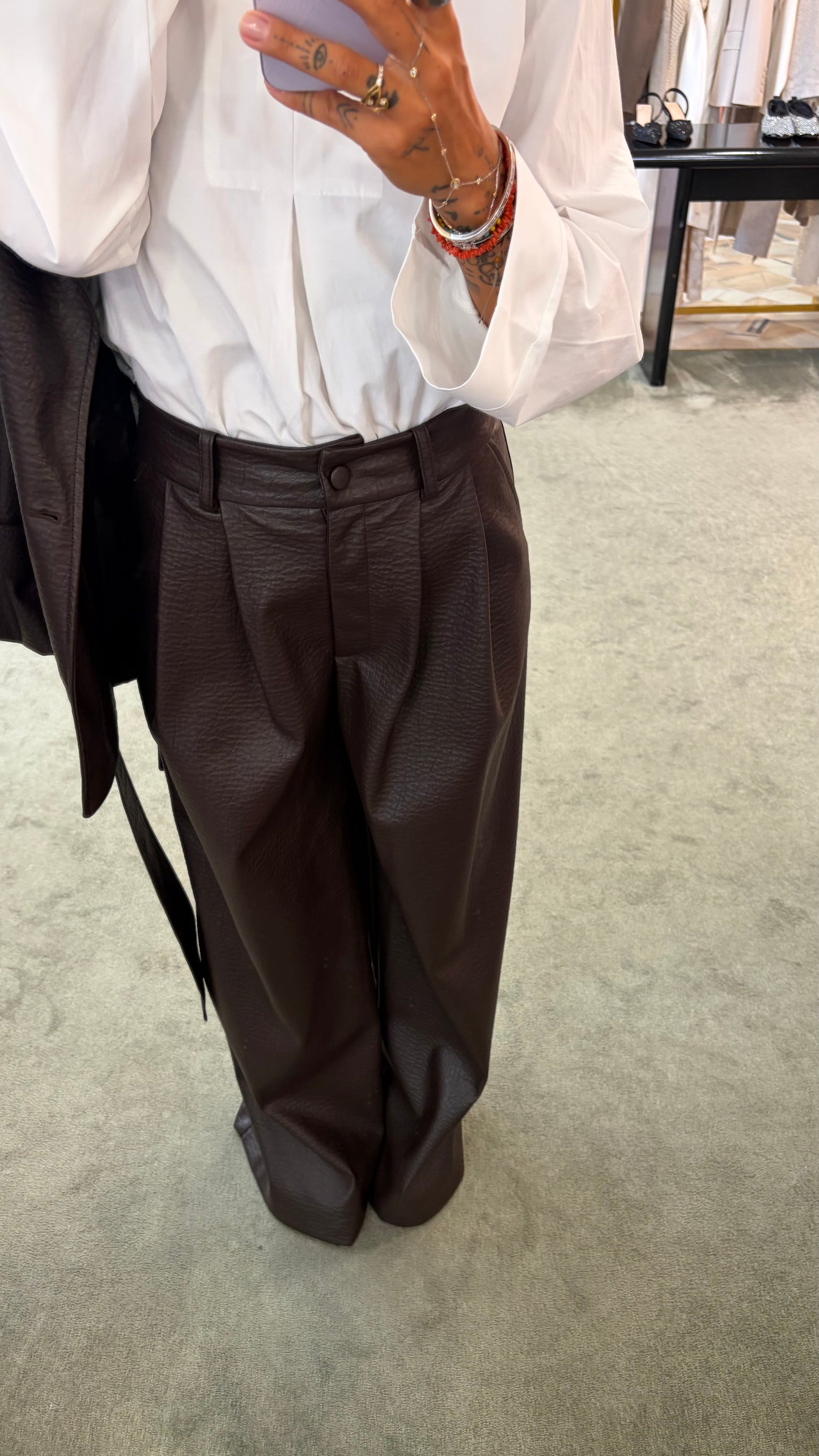 Pantaloni marroni testa di moro ecopelle martellata Actualee