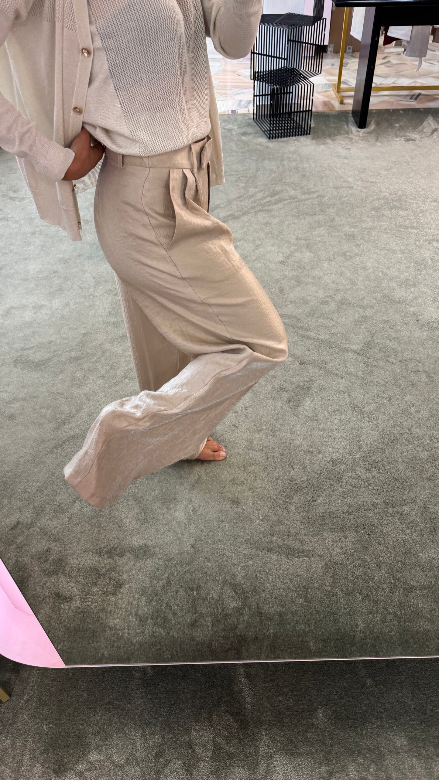 Pantaloni beige lurex a palazzo con pences Actualee