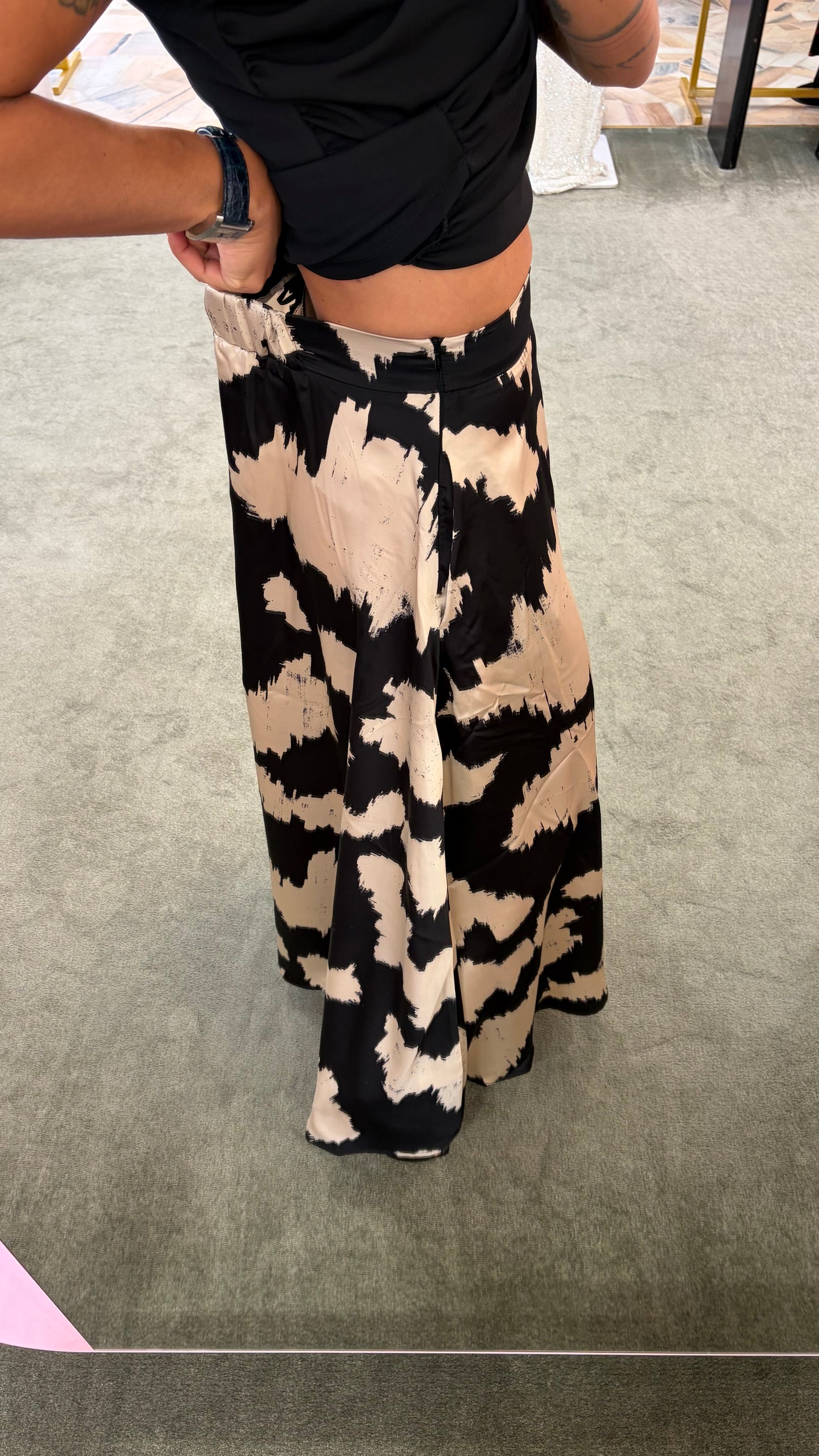 Gonna beige e nera fantasia ay