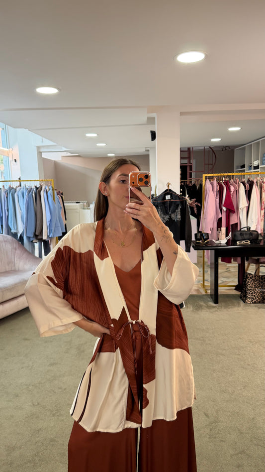 Kimono panna fantasia foglie mattone ay