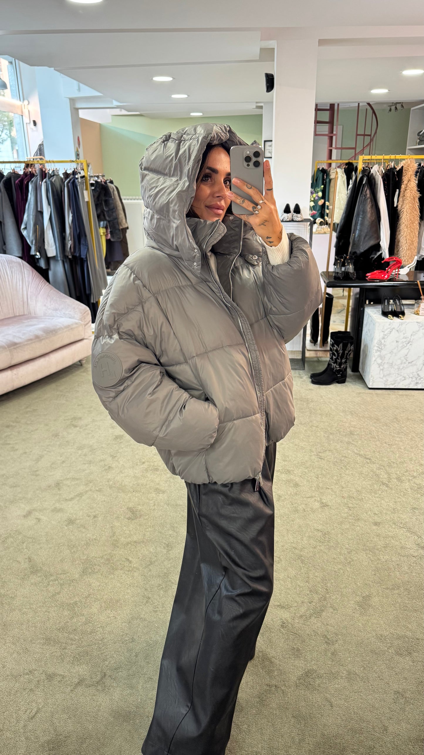 Piumino grigio over con cappuccio Hinnominate