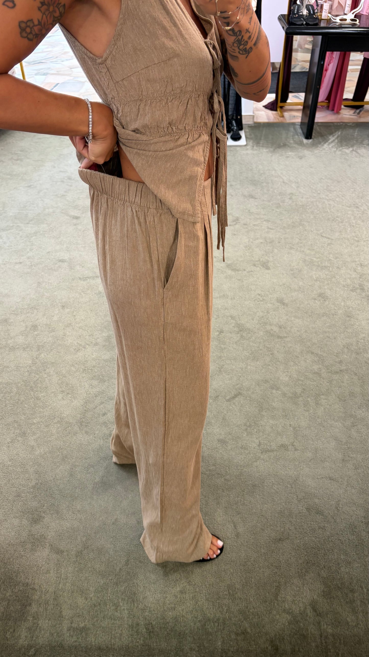 Pantaloni almira sabbia con pences ed elastico jx