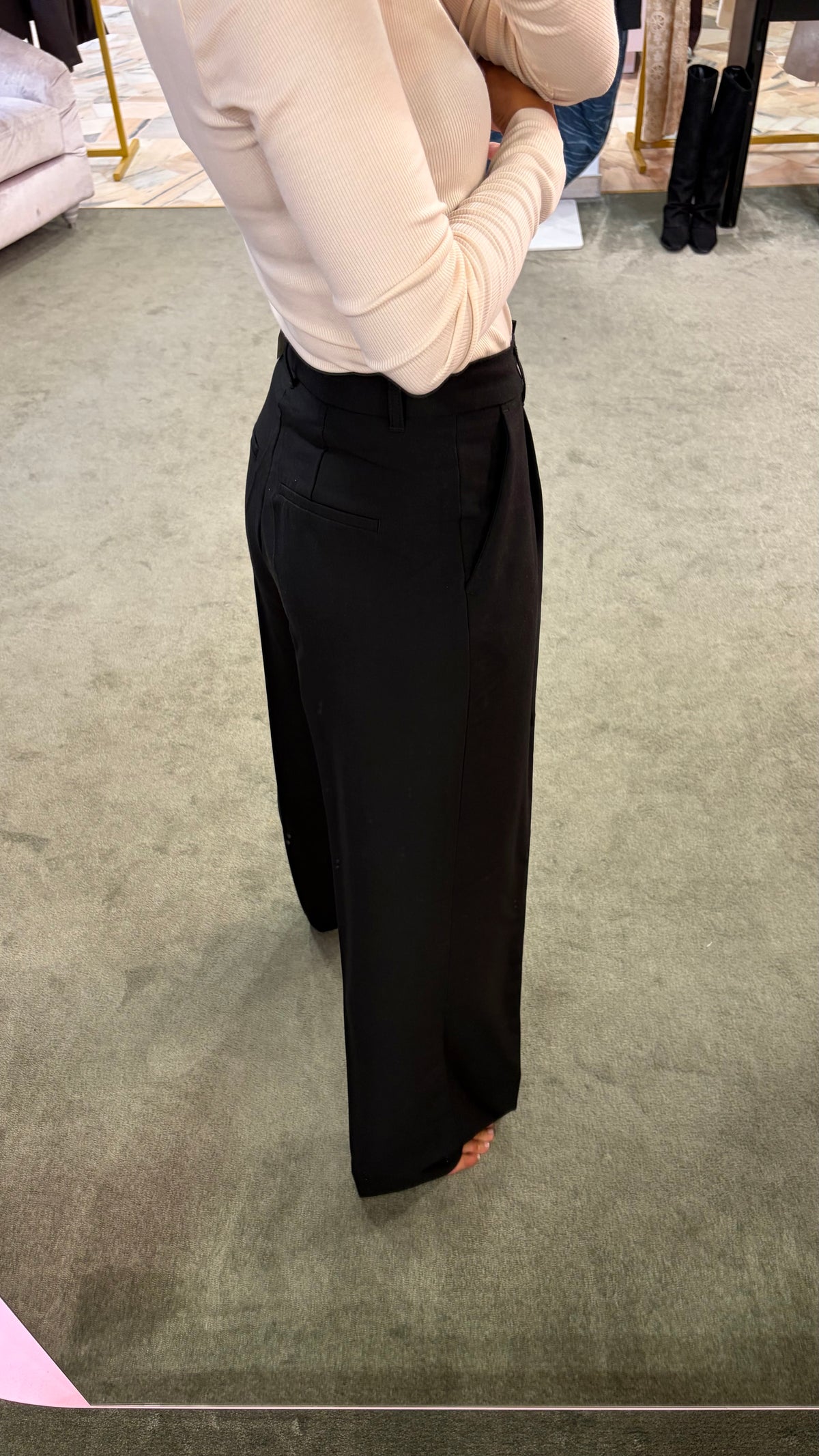 Pantaloni neri ellis con pences wide leg jx