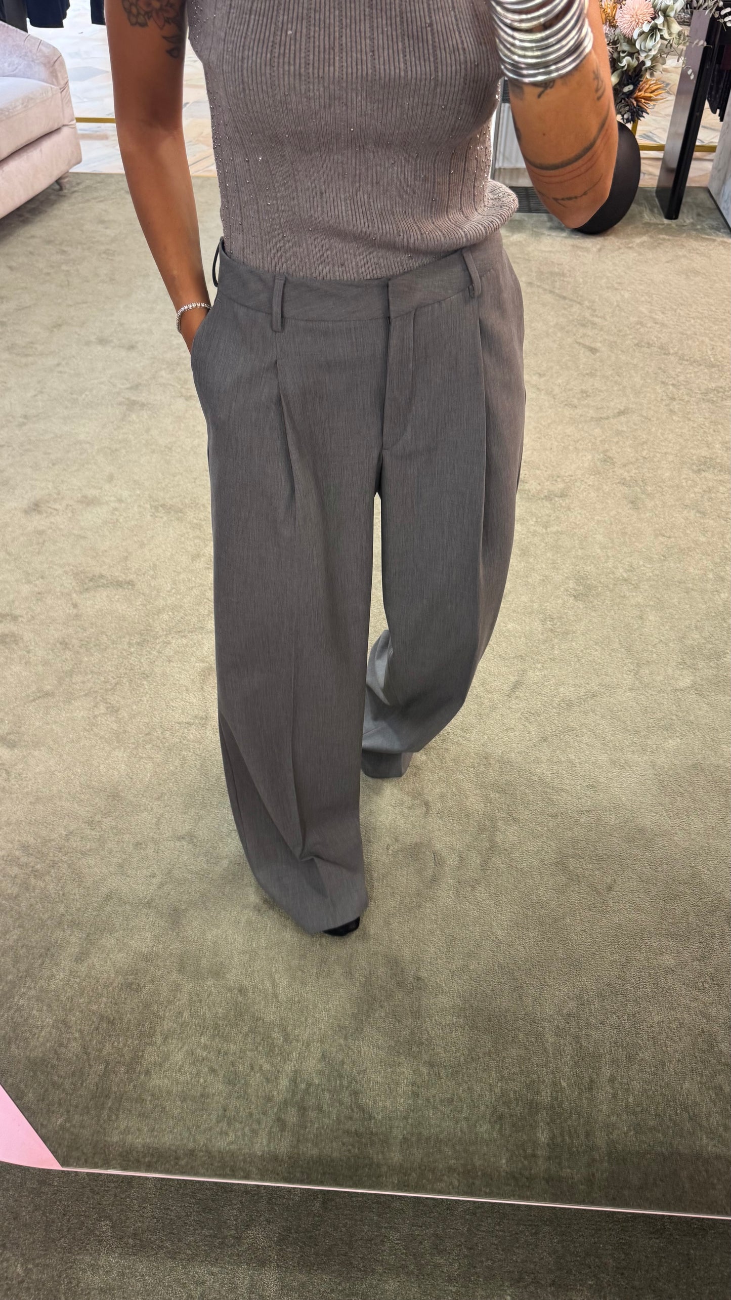 Pantaloni grigi wide leg sl