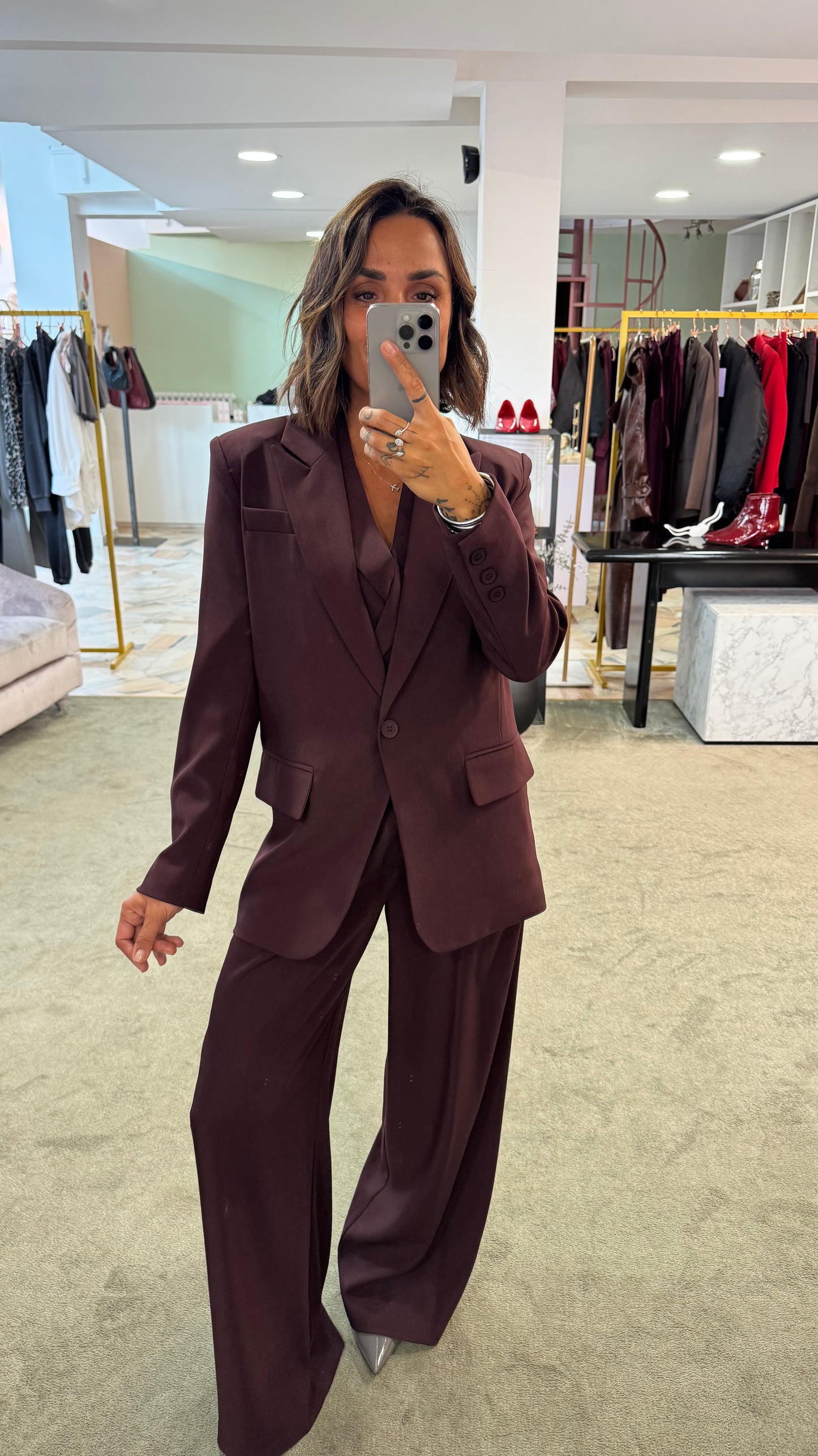 Pantaloni bordeaux wide leg ay
