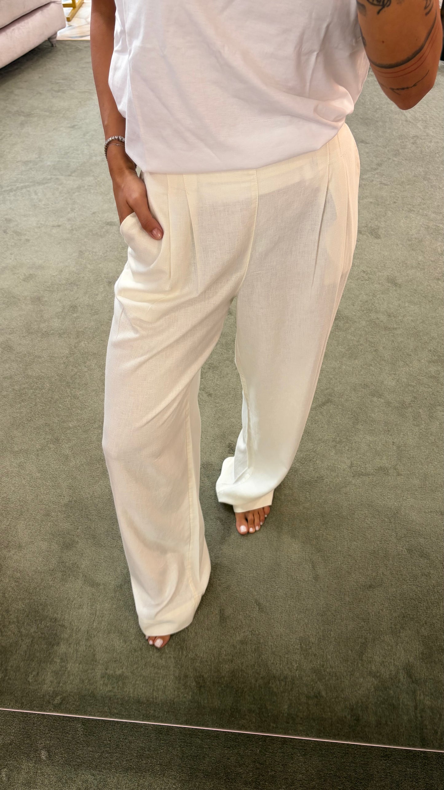 Pantaloni almira panna con pences ed elastico jx