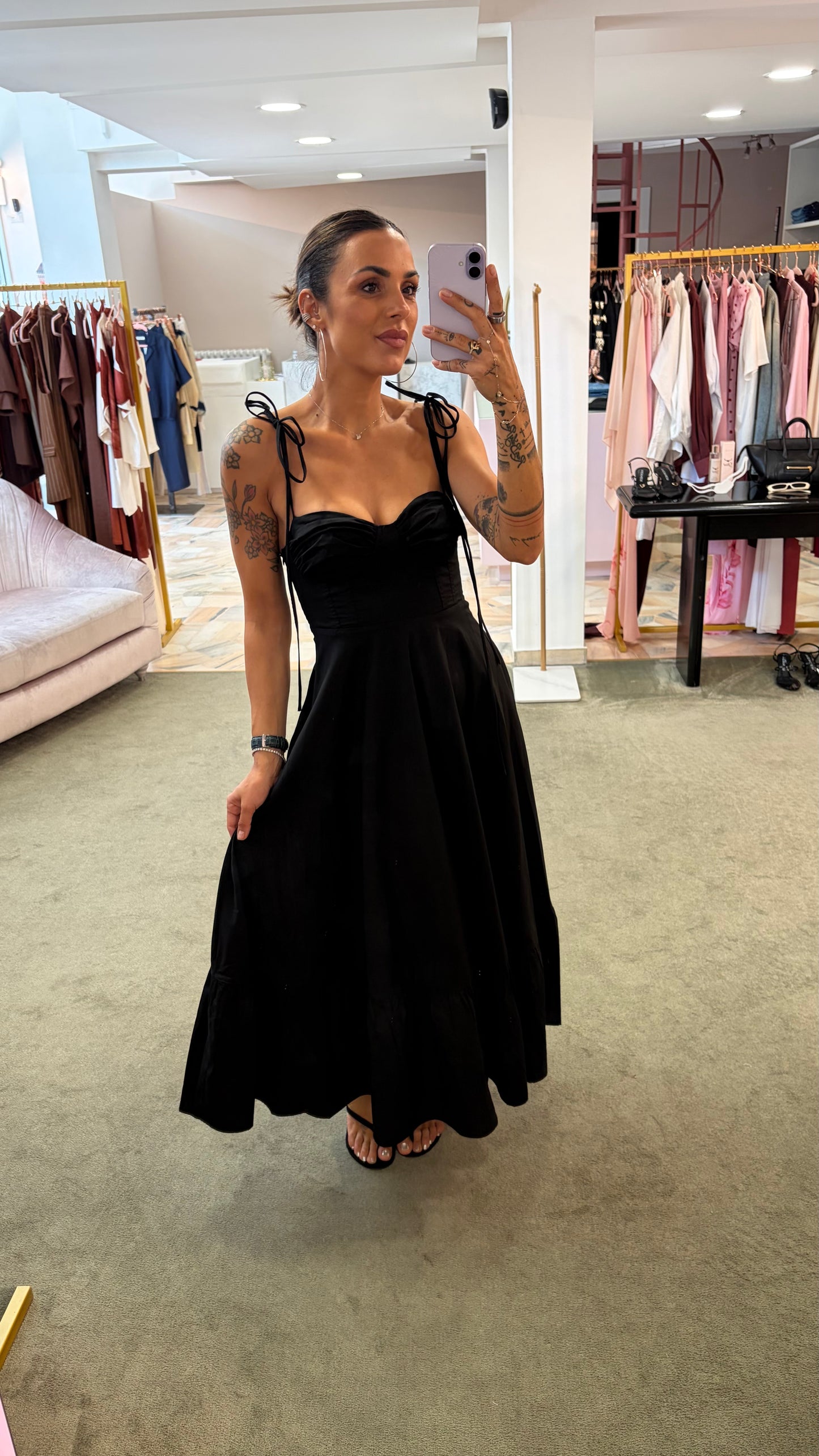 Abito nero bustier e laccetti gl