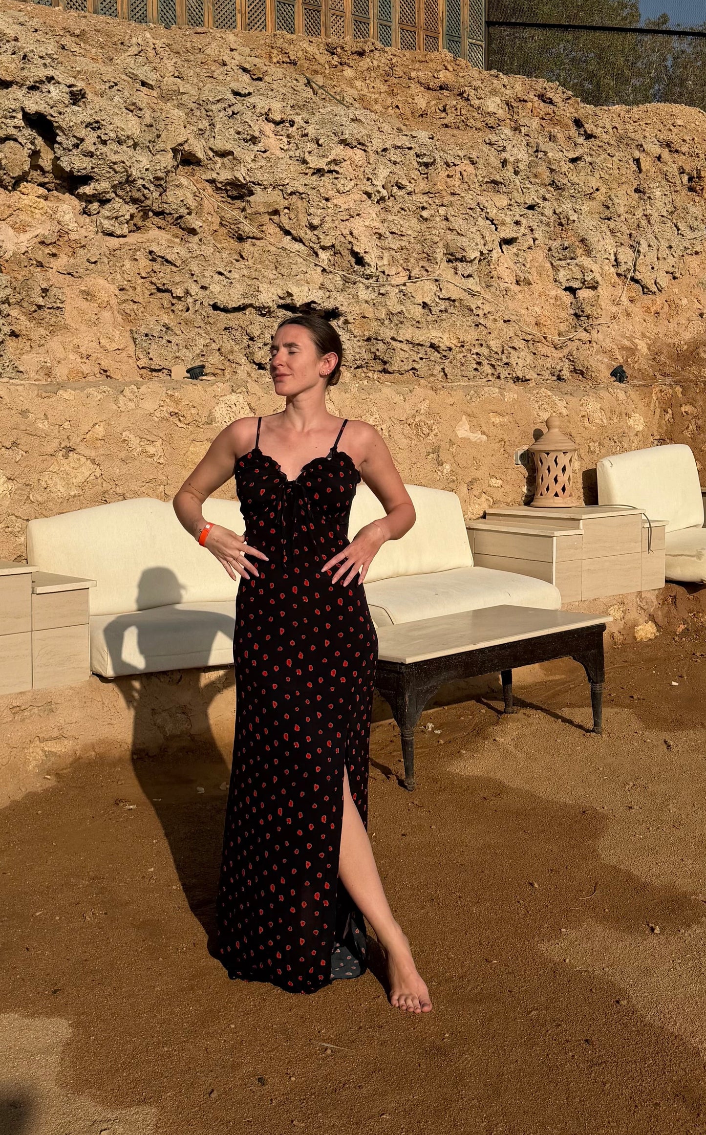 Abito riley lungo MAR DE MARGARITAS nero con rose