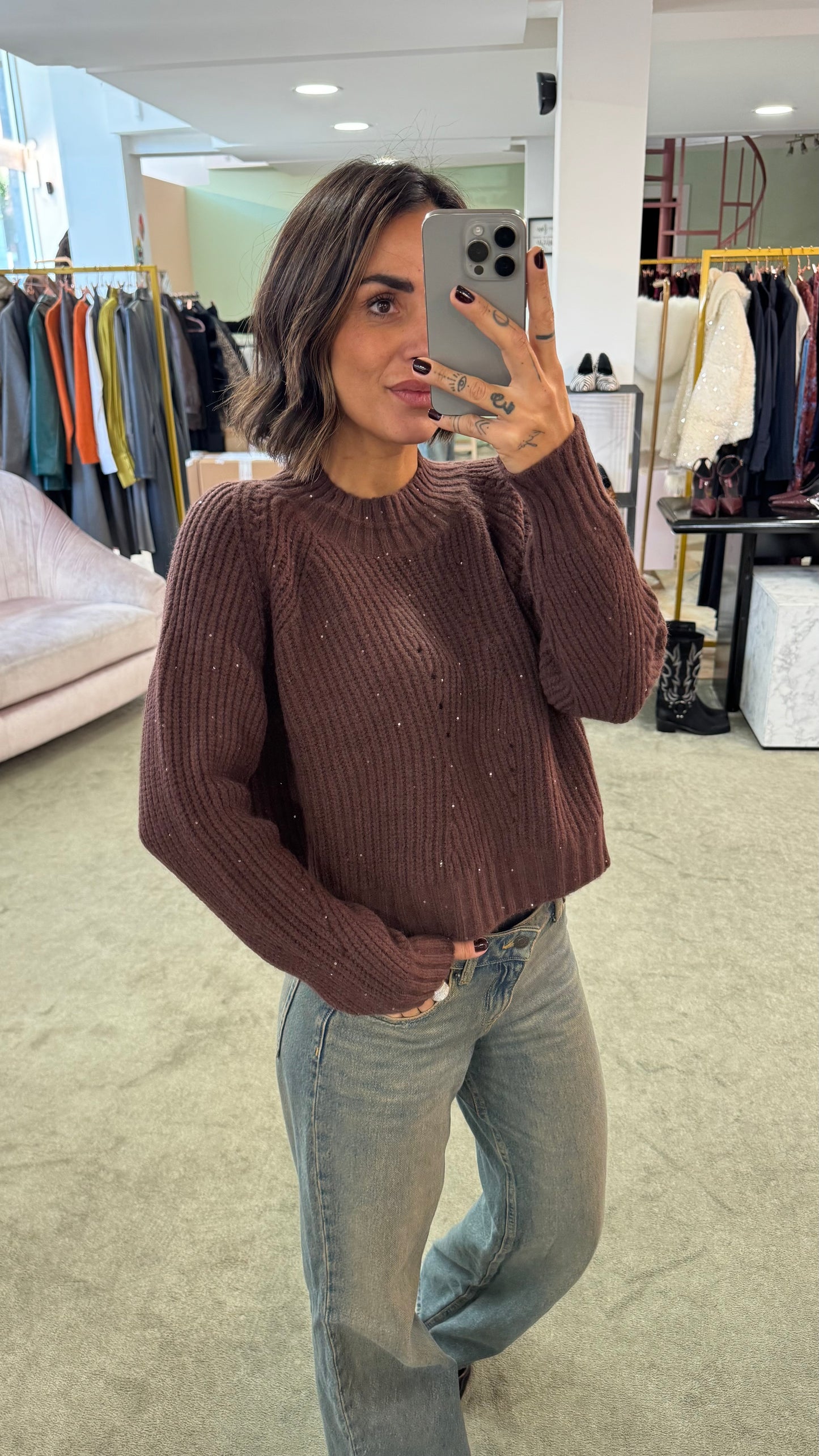 Maglione marrone costine con micropaillettes lh