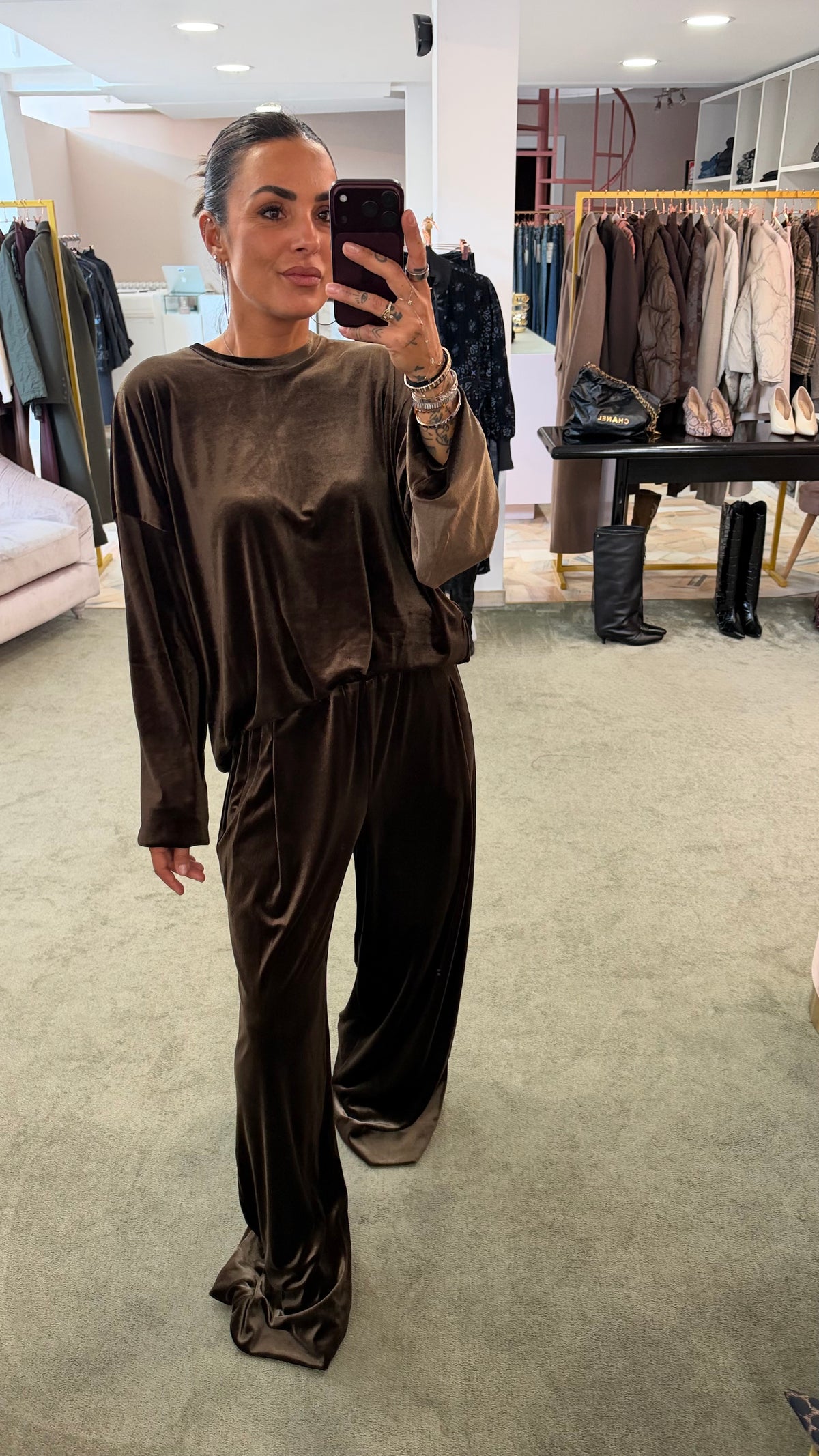 Pantaloni marroni dritti in velluto Don't@Me