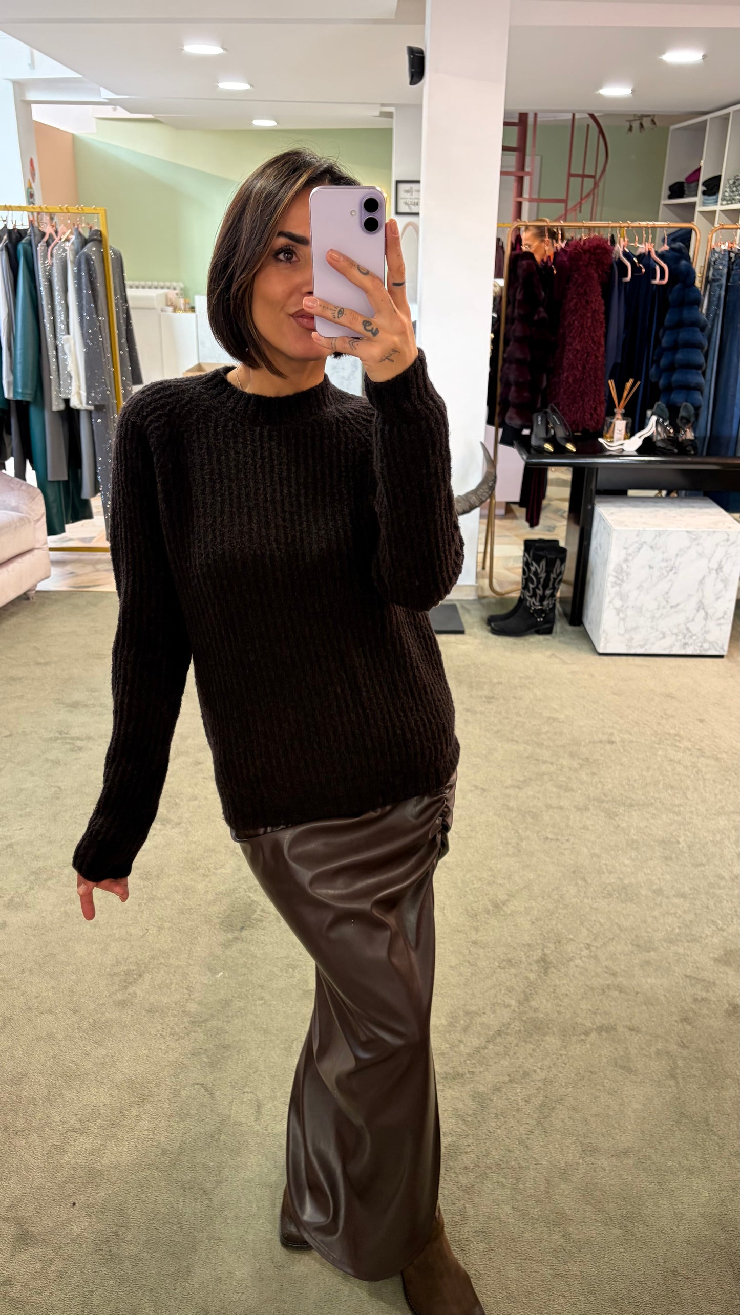 Maglione girocollo marrone cioccolato a costine Irish