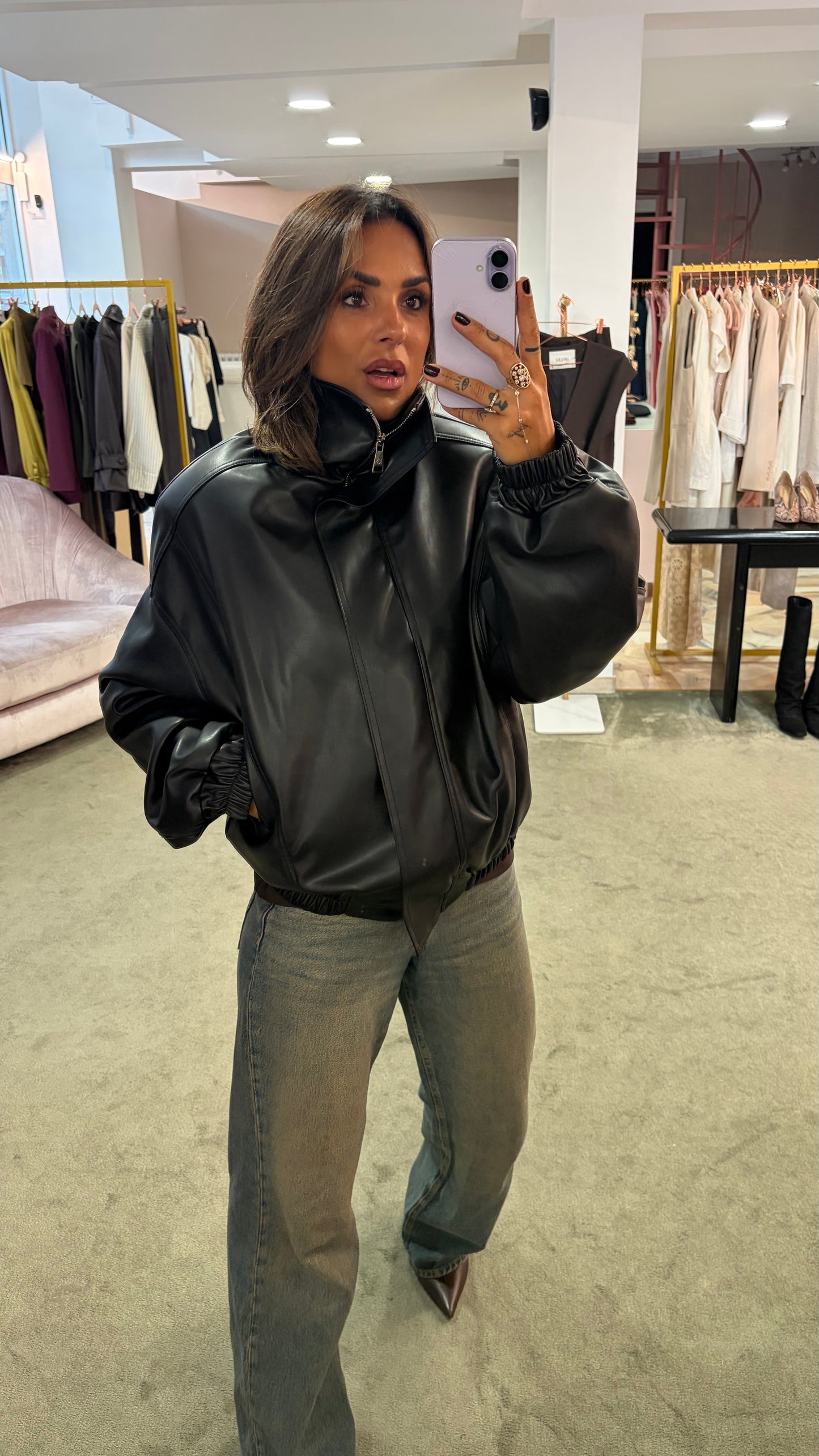Bomber over nero in eco pelle ks