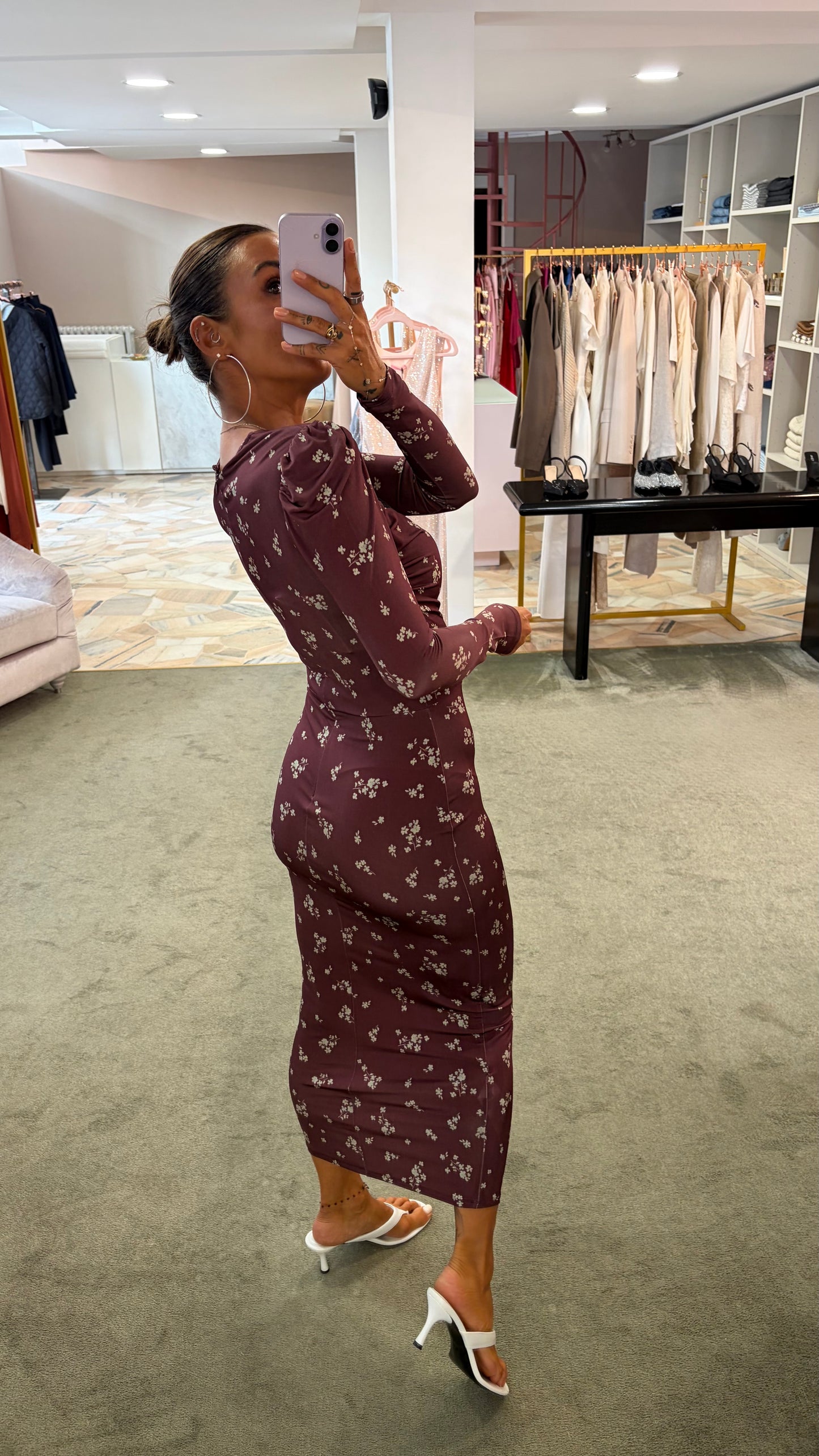 Abito bordeaux con fiorellini cut out pizzo MAR DE MARGARITAS