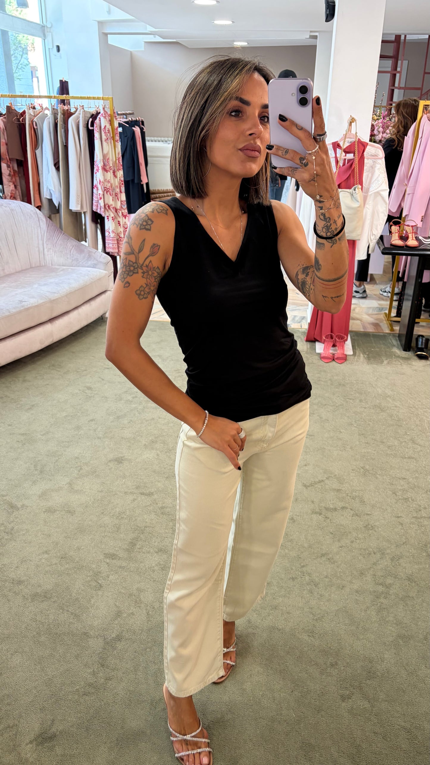 Canotta nera scollo a v sy