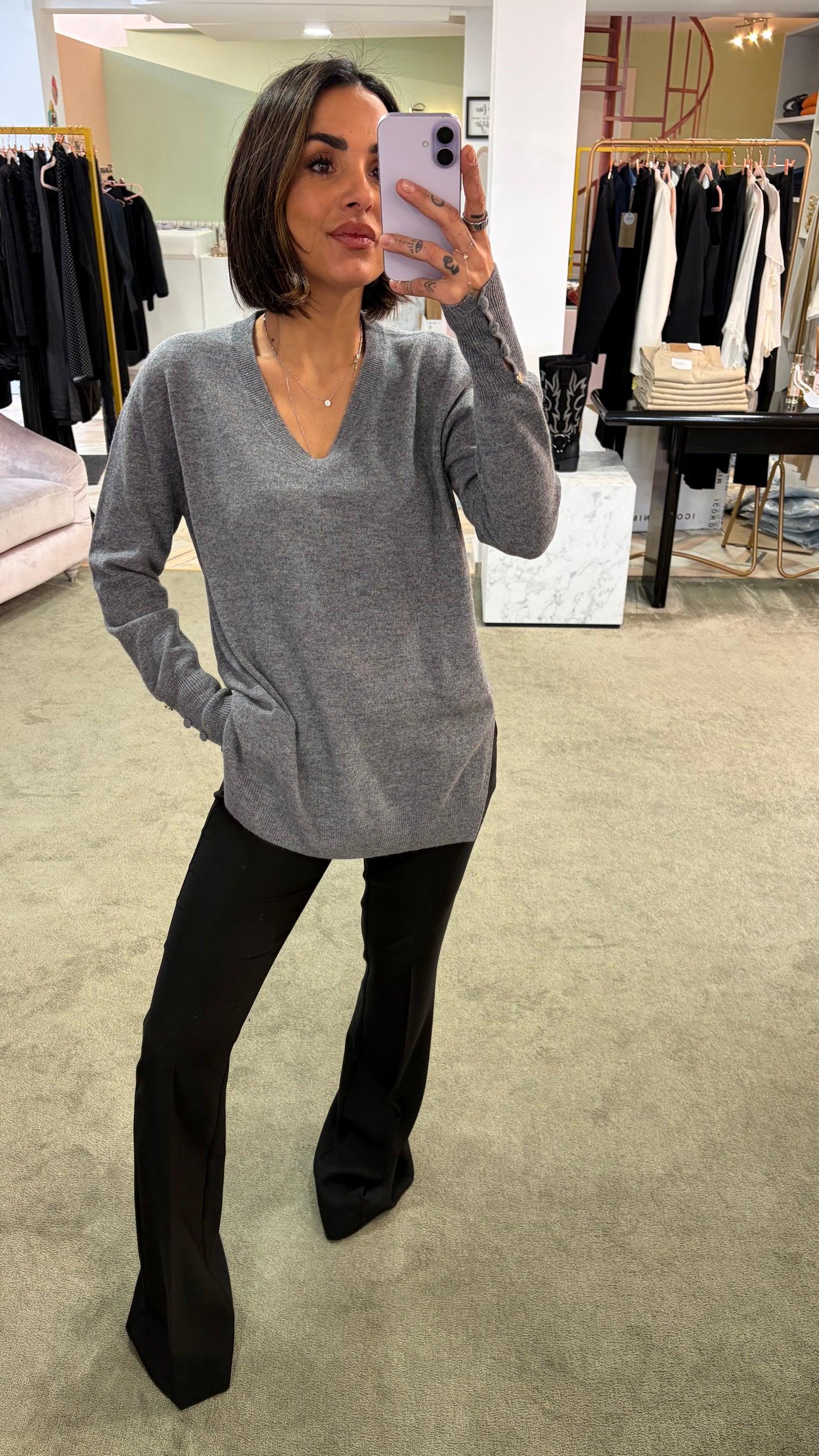 Maglione scollo a v grigio con spacchi laterali fr