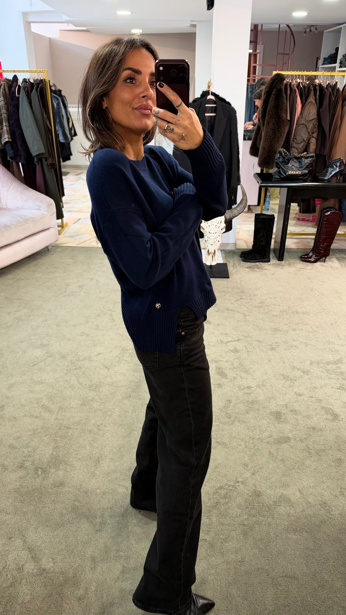 Maglione con spacchi asimmetrici tk