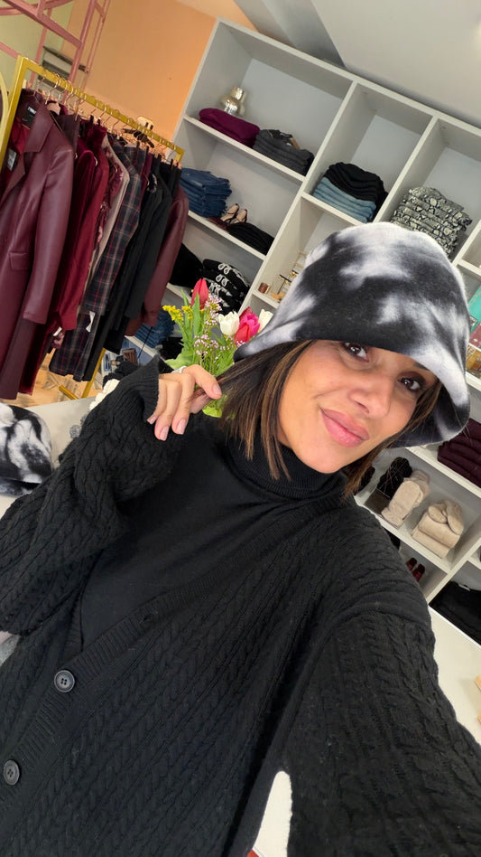 Cappello cloche grigio tie-dye