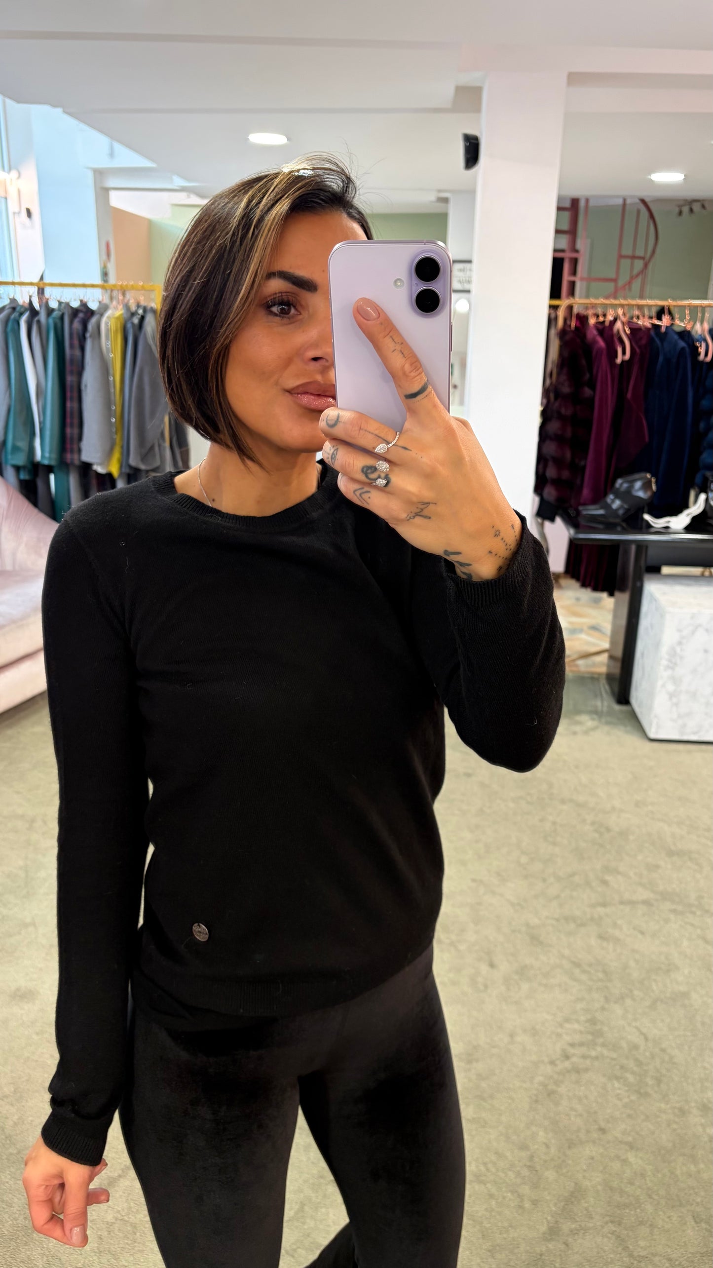 Maglione girocollo nero in angora tk