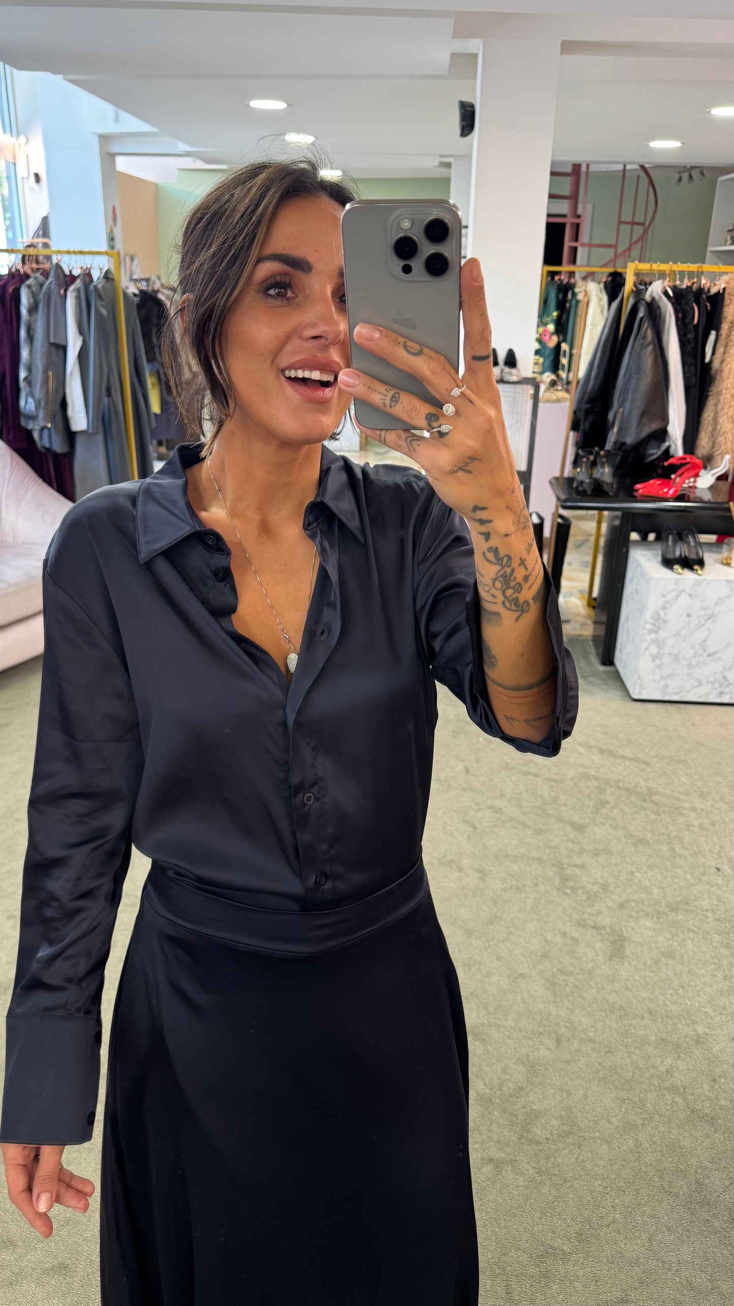 Camicia blu notte effetto satin ay