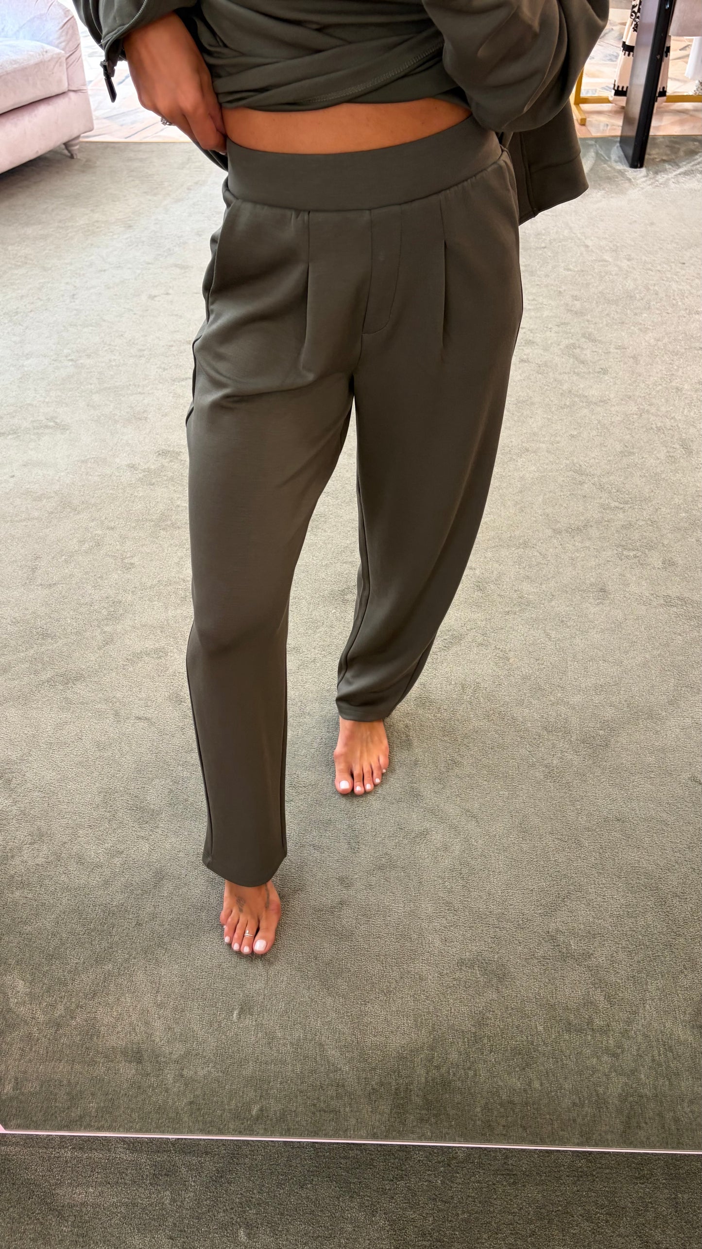 Felpa con zip verde militare in modal sy