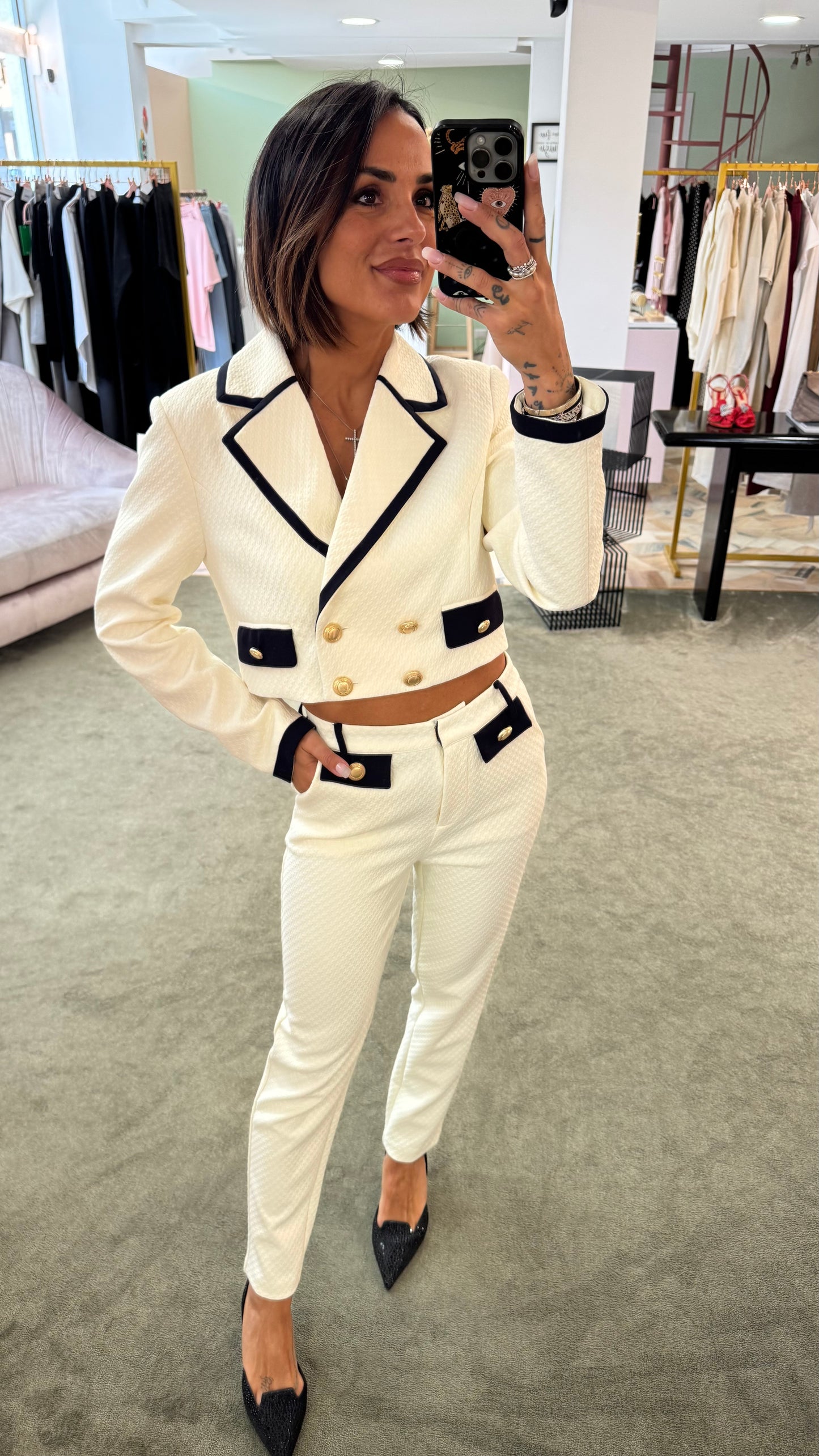 Blazer crop panna lavorato con bottoni oro fr