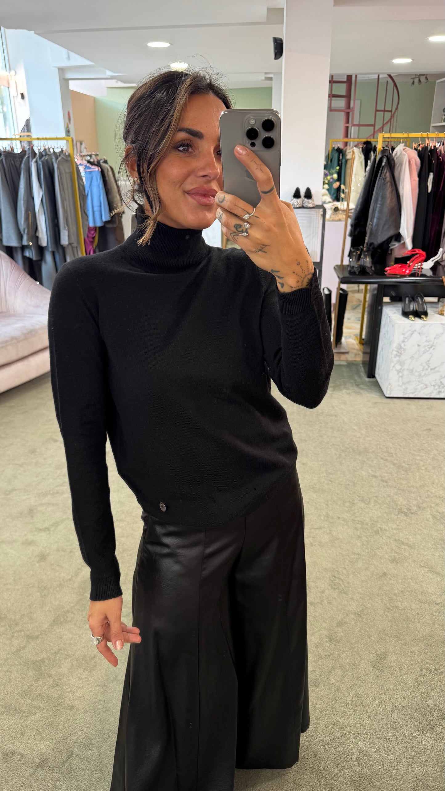 Dolcevita nero in angora tk