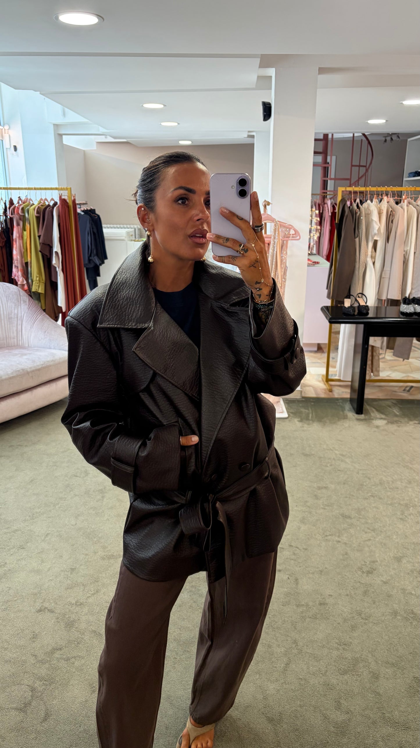 Trench chiodo marrone testa di moro ecopelle martellata Actualee