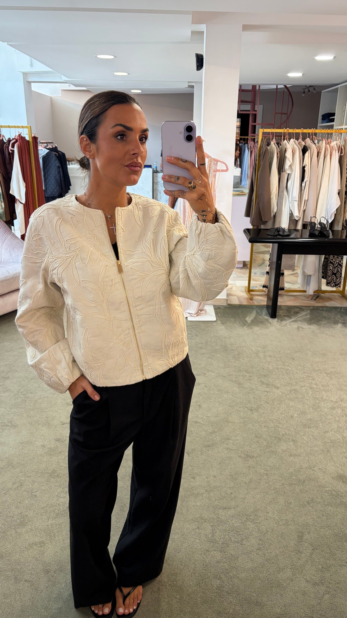 Bomber ecrù in denim con ricami sy