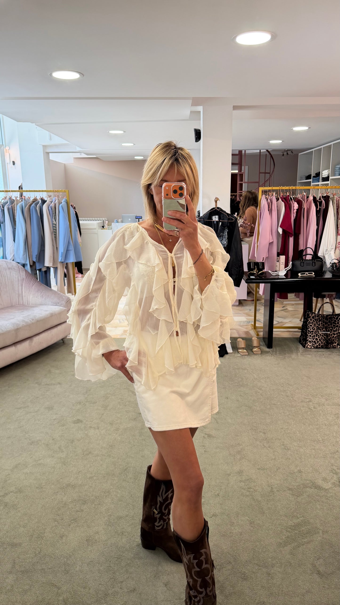 Camicia crema in crepe full volant gl