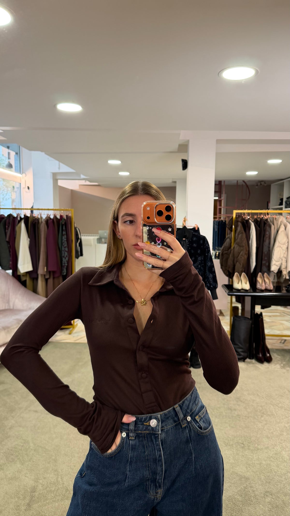 Maglia polo marrone con bottoncini ks