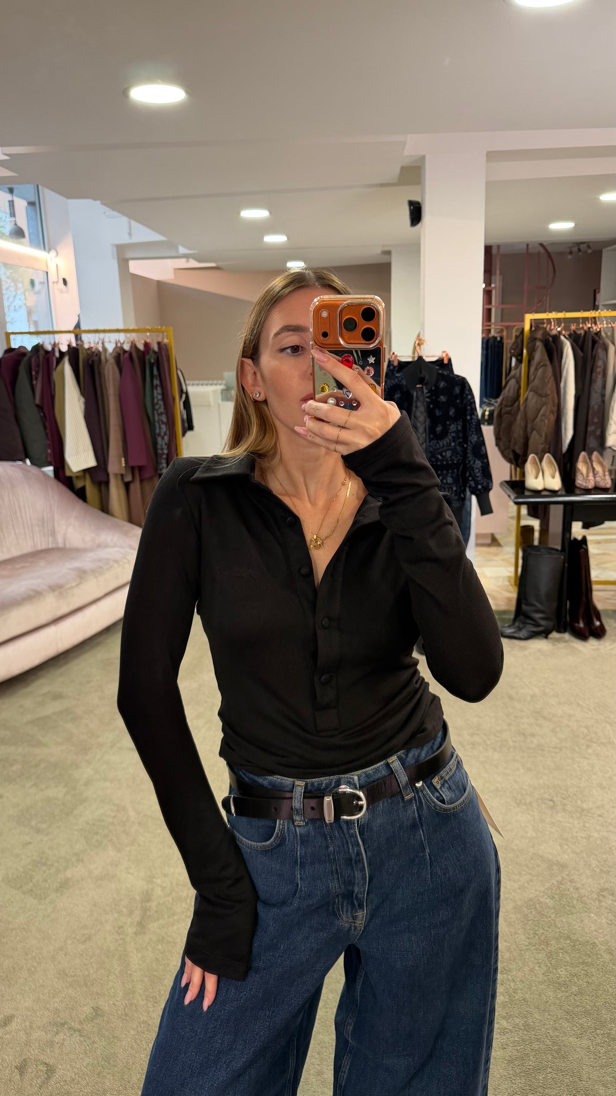 Maglia polo nera con bottoncini ks