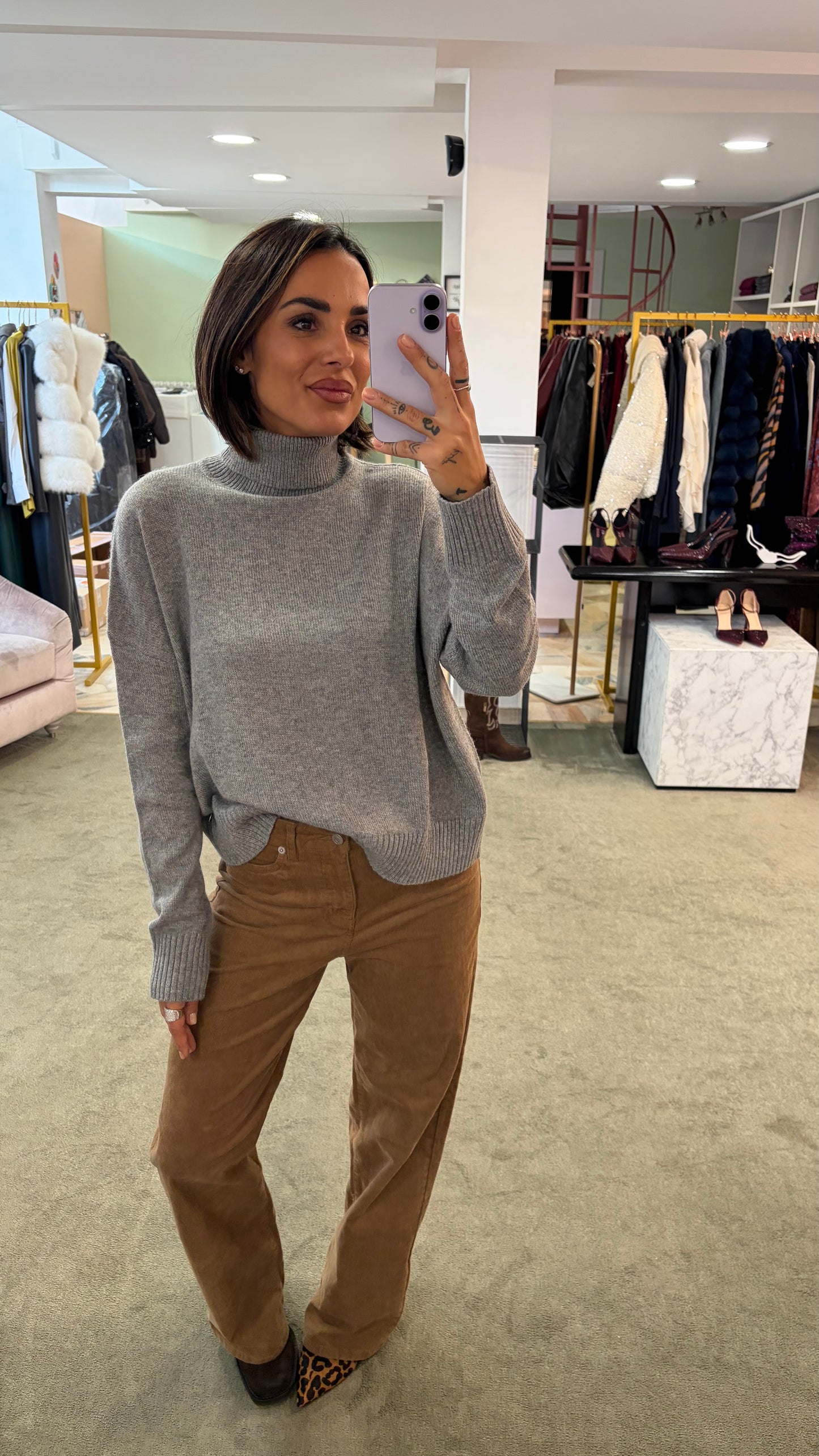 Dolcevita grigio a scatola in angora doppio filo tk