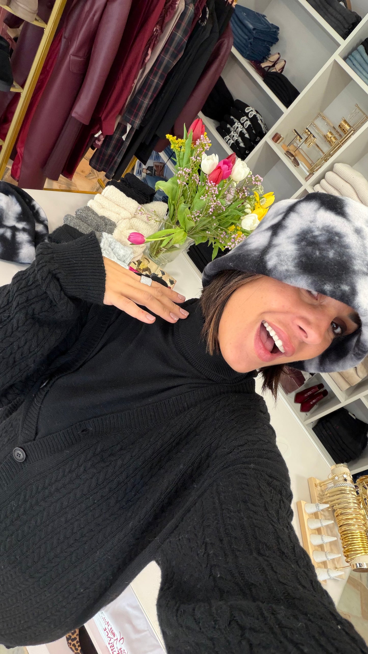 Cappello cloche grigio tie-dye