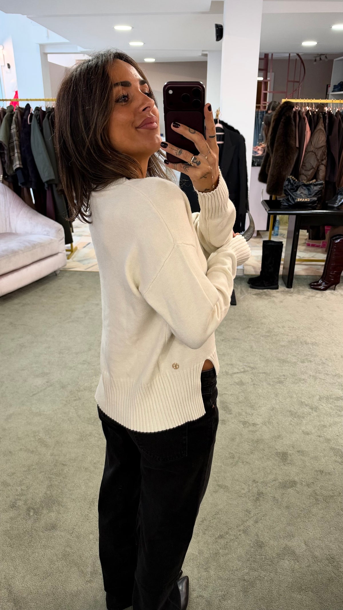 Maglione panna con spacchi asimmetrici tk