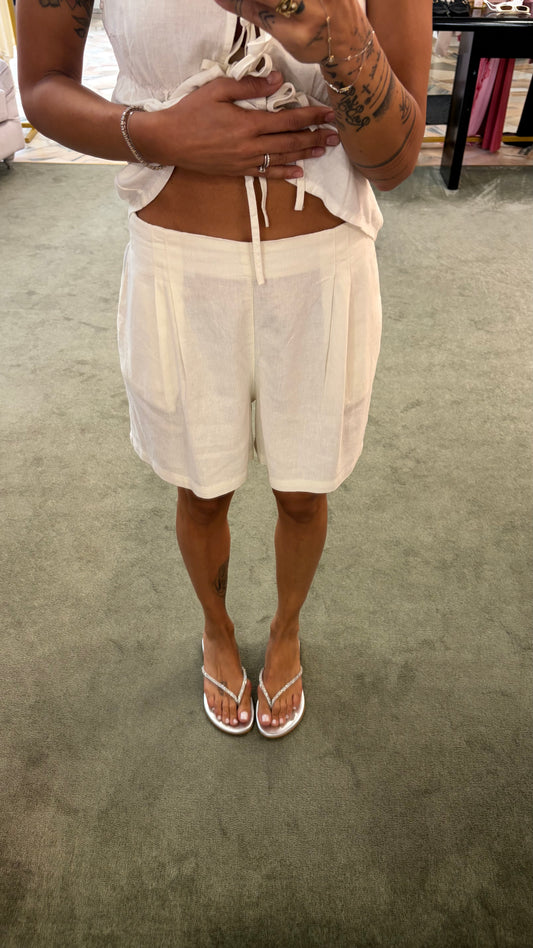 Shorts bianco panna con pences ed elastico jx