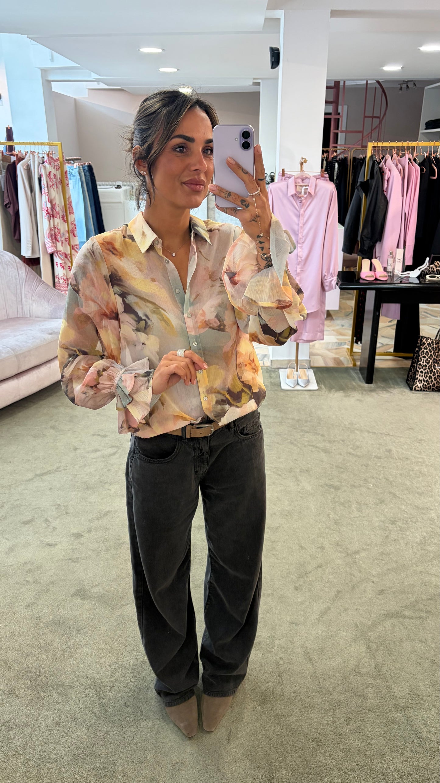 Camicia carmen nude verde con fiori sy