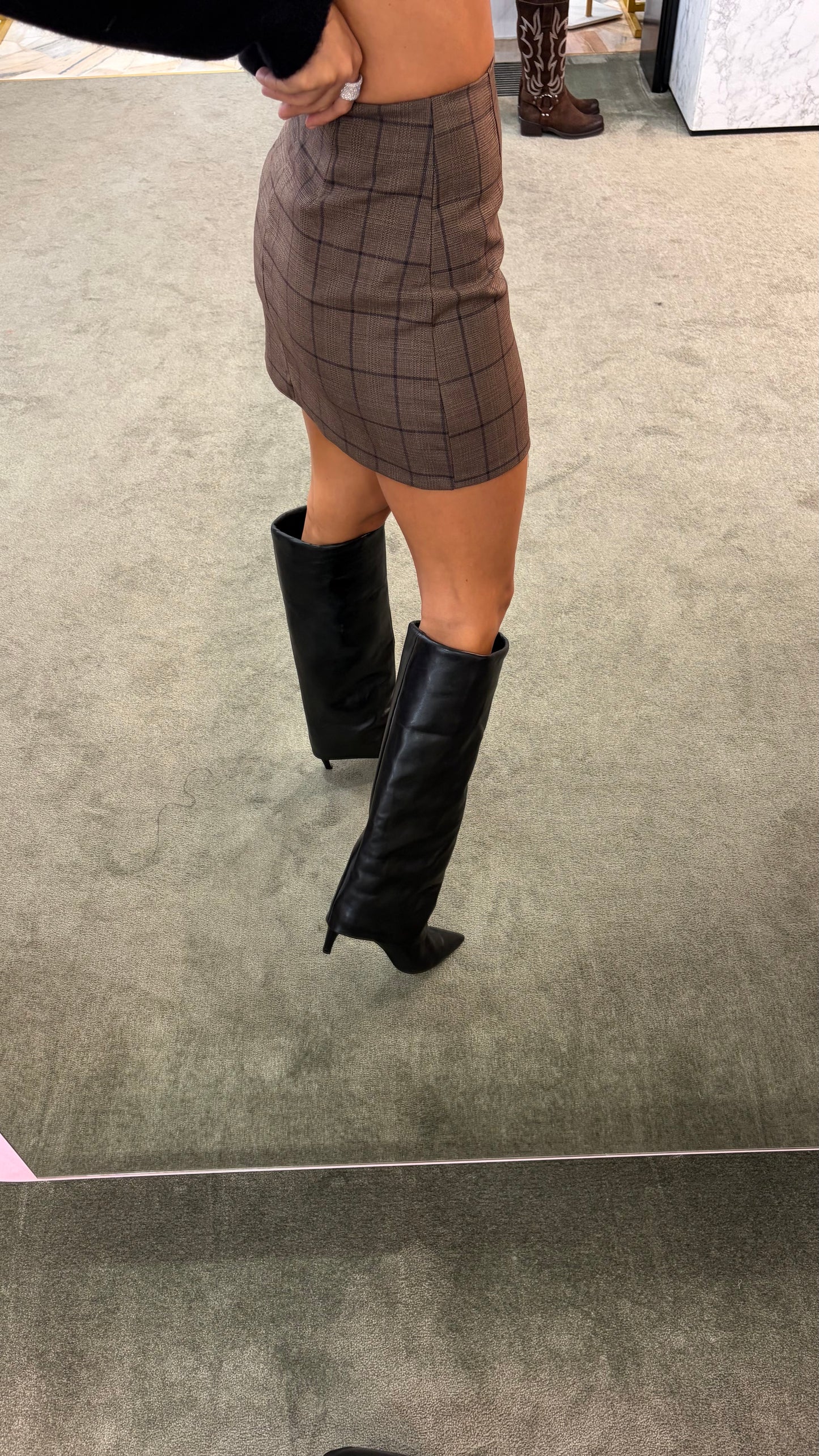 Minigonna marrone in check gl