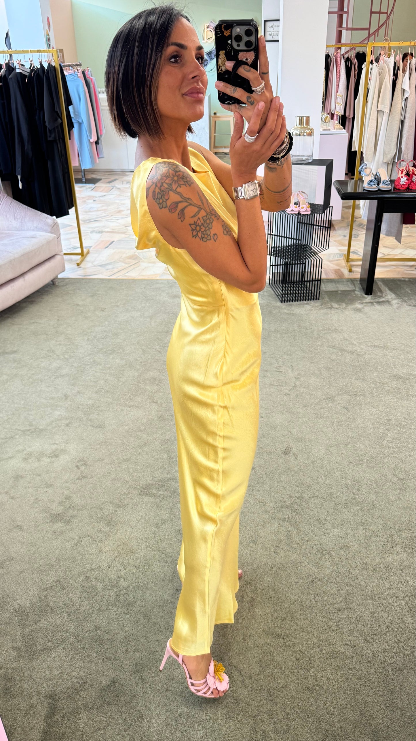 Abito lungo giallo in satin sl
