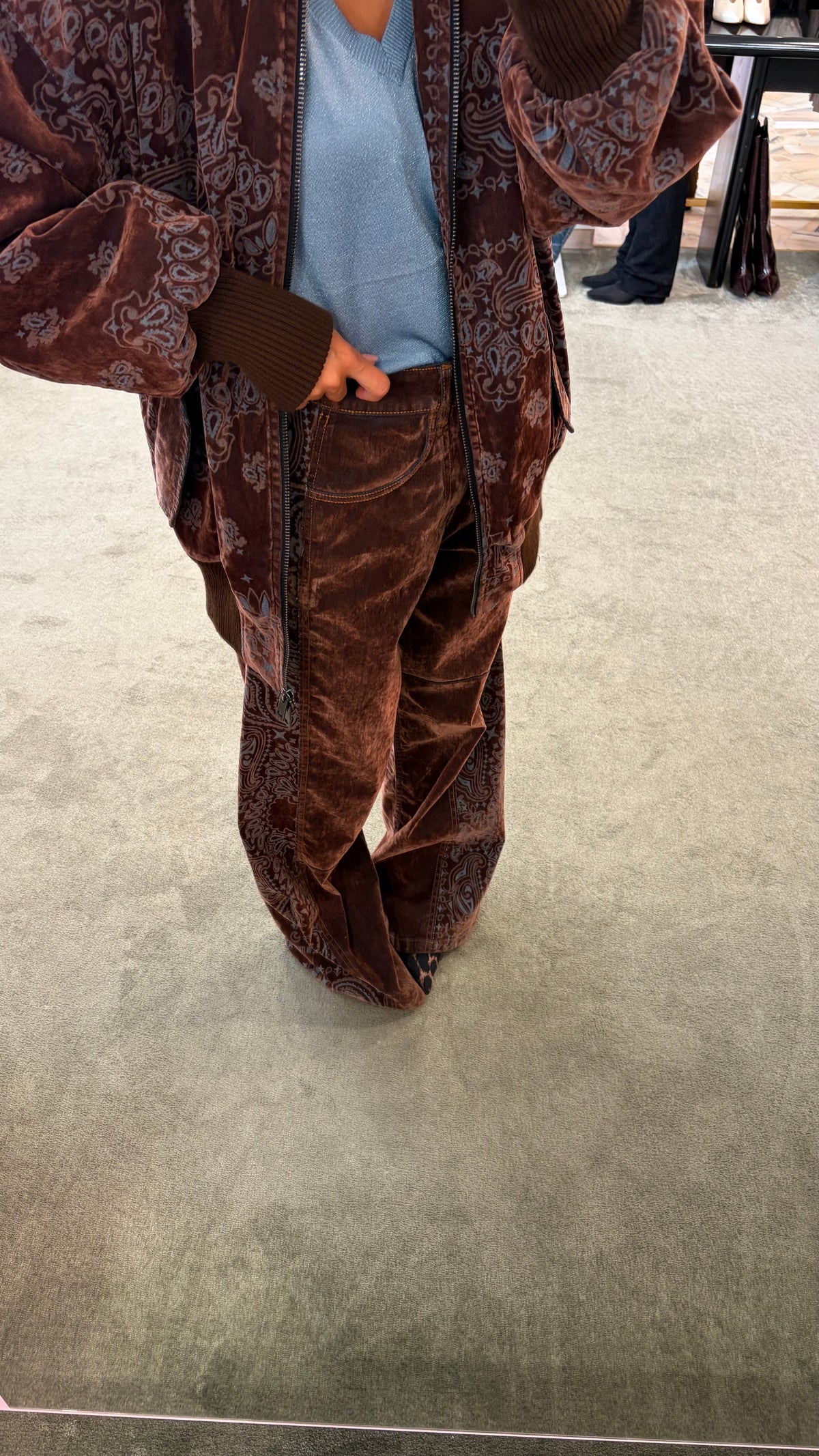 Pantaloni marroni wide in velluto con inserti bandana Don't@Me