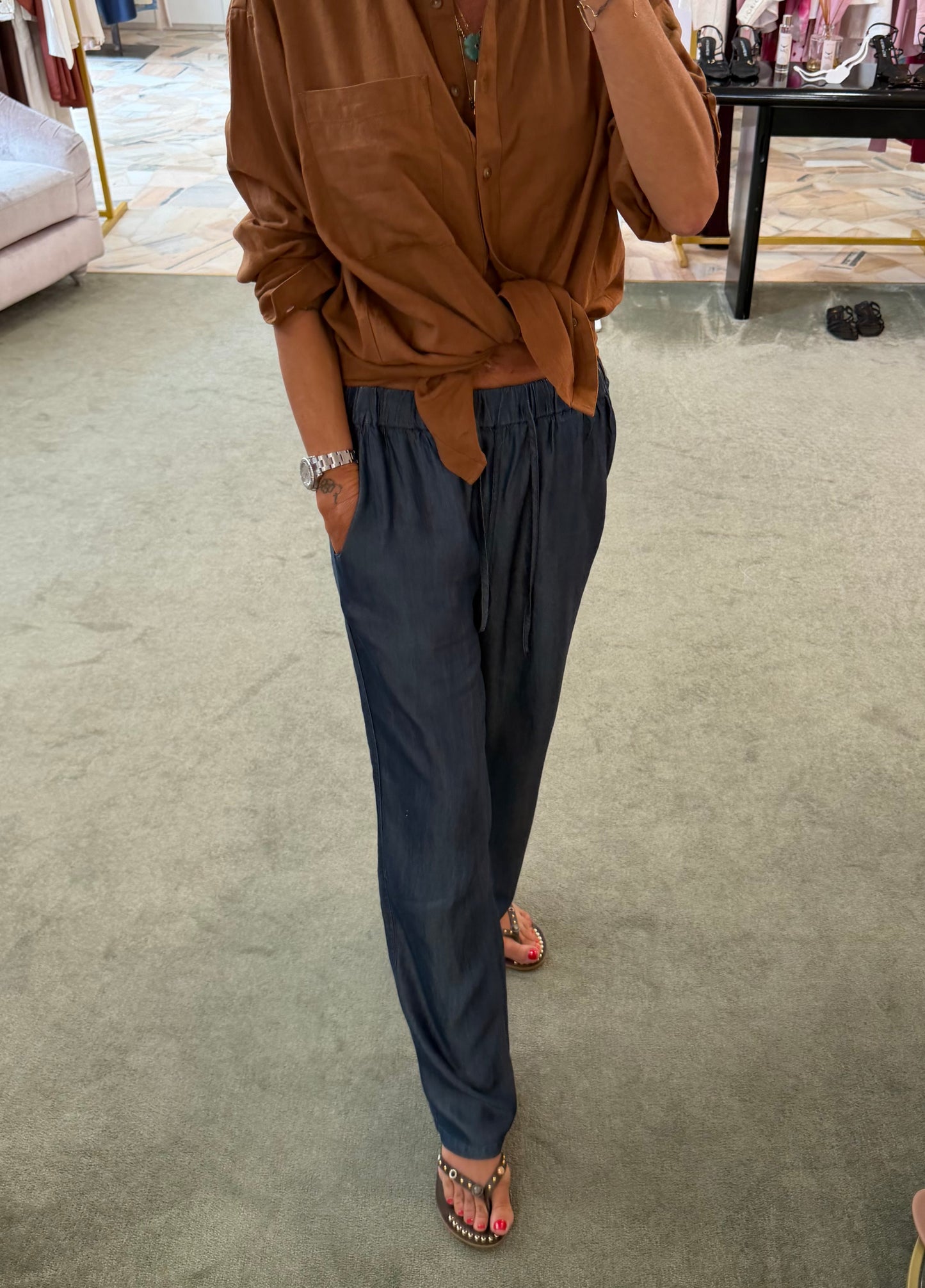 Pantaloni effetto denim con elastico in vita sy
