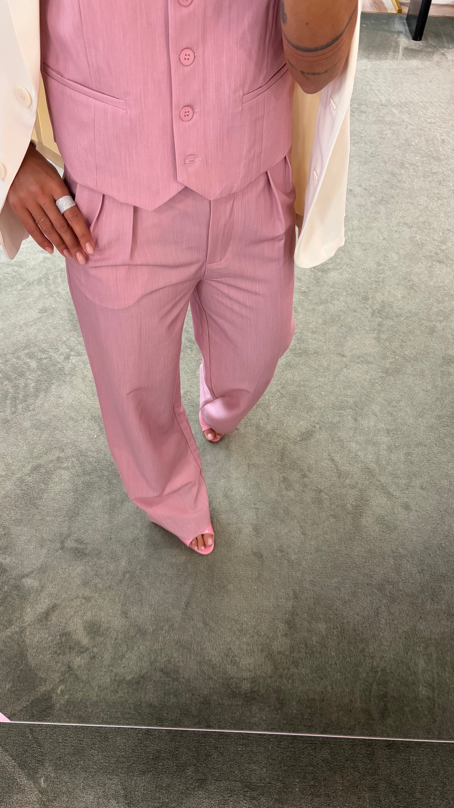 Pantaloni rosa wide leg vita alta doppia pences ay